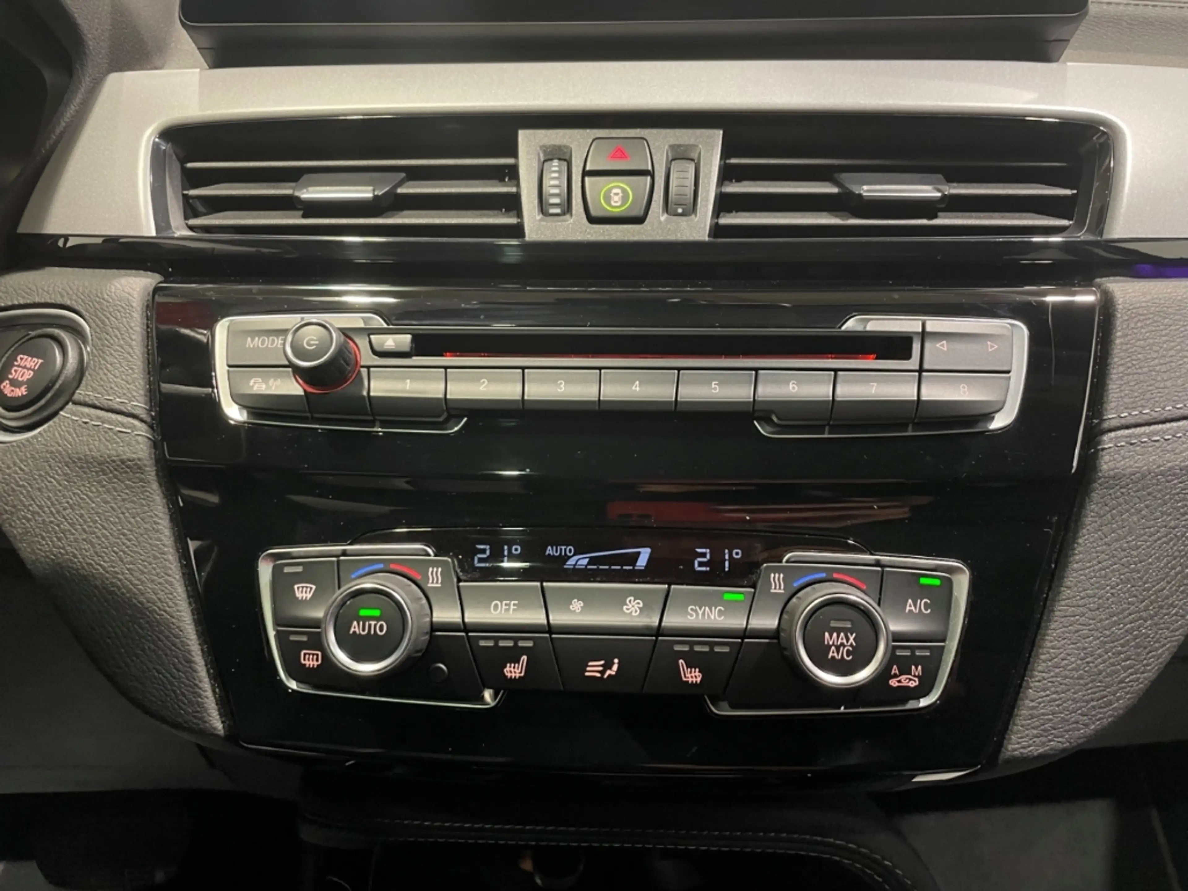 BMW X2 sDrive 20d Advantage Automatik EU6d Leder LED ACC — photo 13