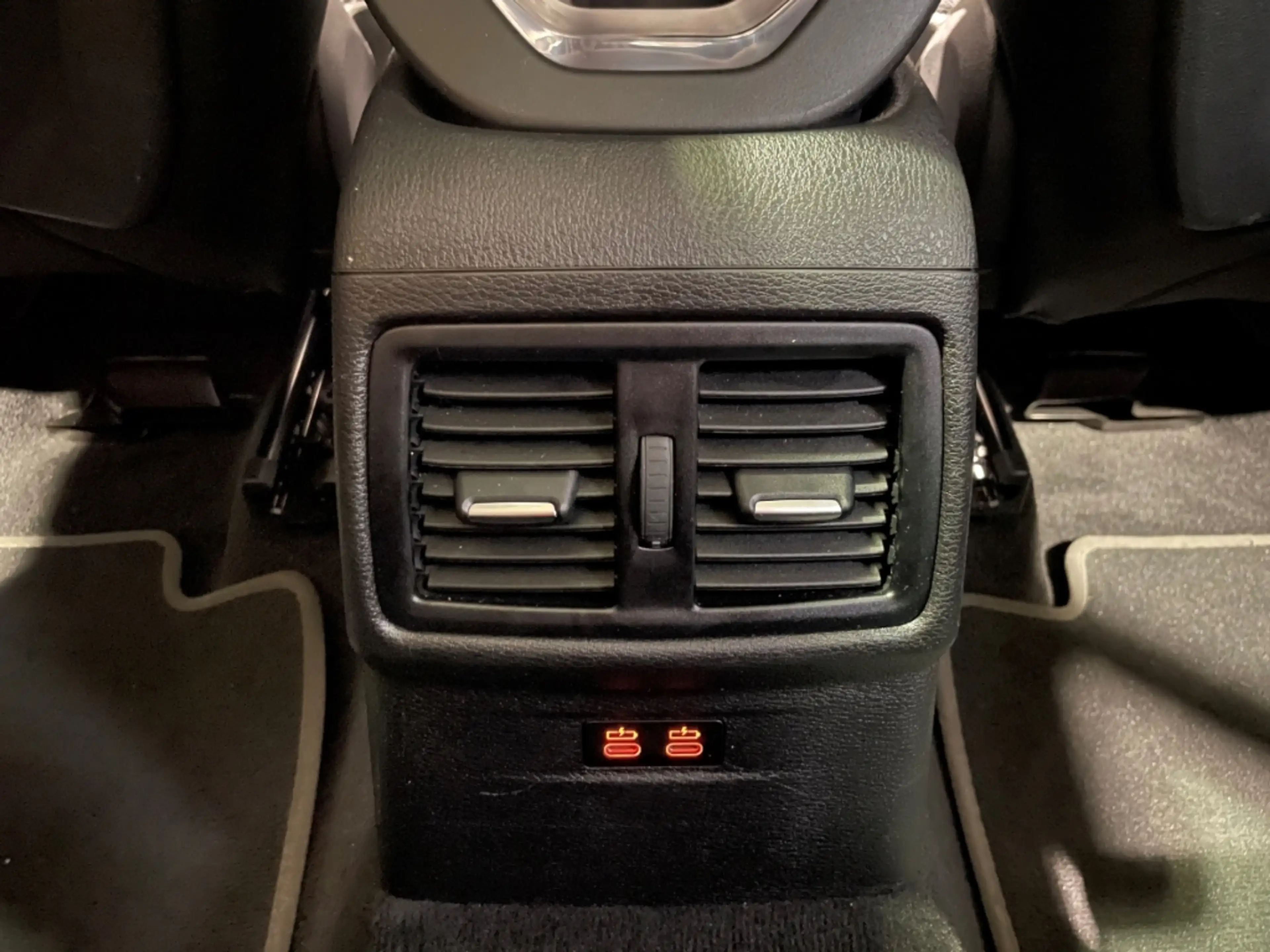 BMW X2 sDrive 20d Advantage Automatik EU6d Leder LED ACC — photo 9