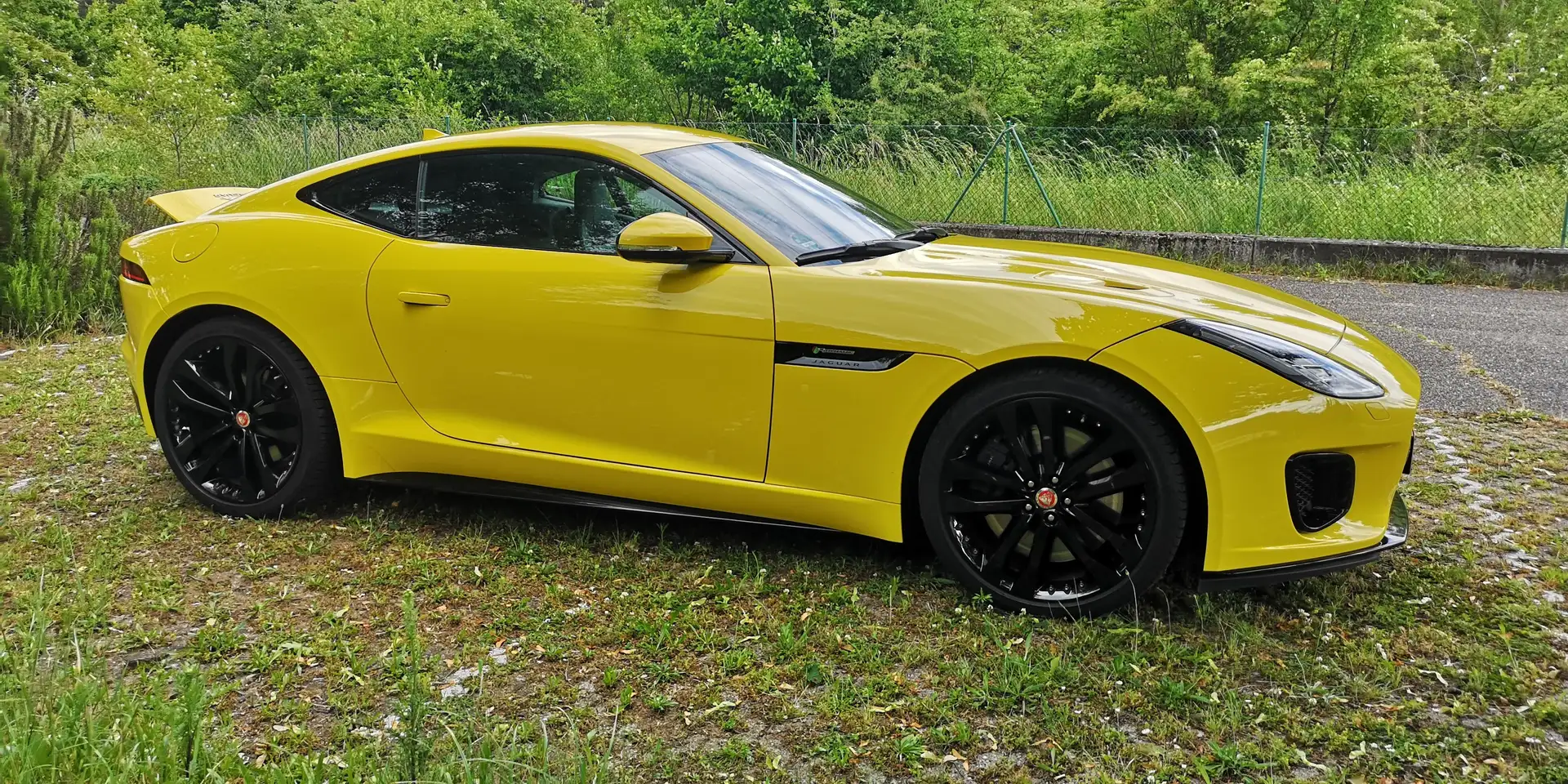 Jaguar F-Type P380 AWD V6 Kompressor R-Dynamic Yunnan Yellow Jaune - 2