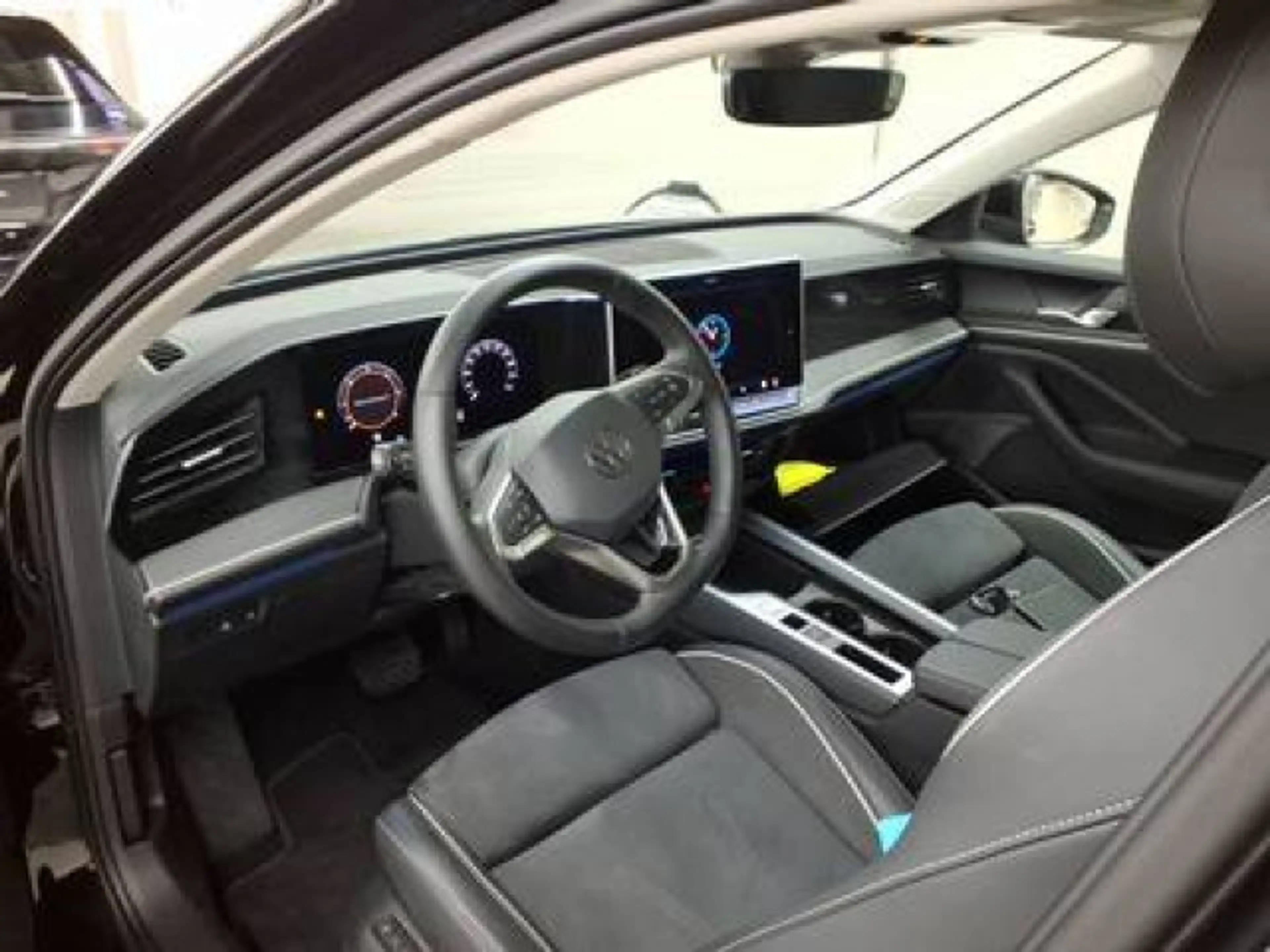 Volkswagen Passat Variant Passat Business 2.0TDI LED Navi AHK 360° ACC SHZ — photo 4