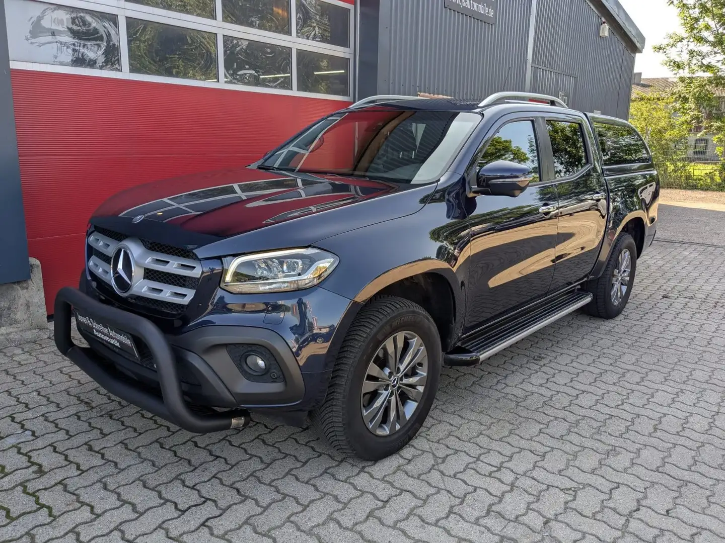 Mercedes-Benz X 250 d 4Matic Doppelkabine Edition Hardtop Blau - 2