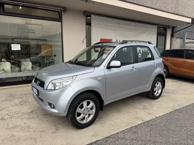 Daihatsu Terios Terios 2006 1.5 SX O/F