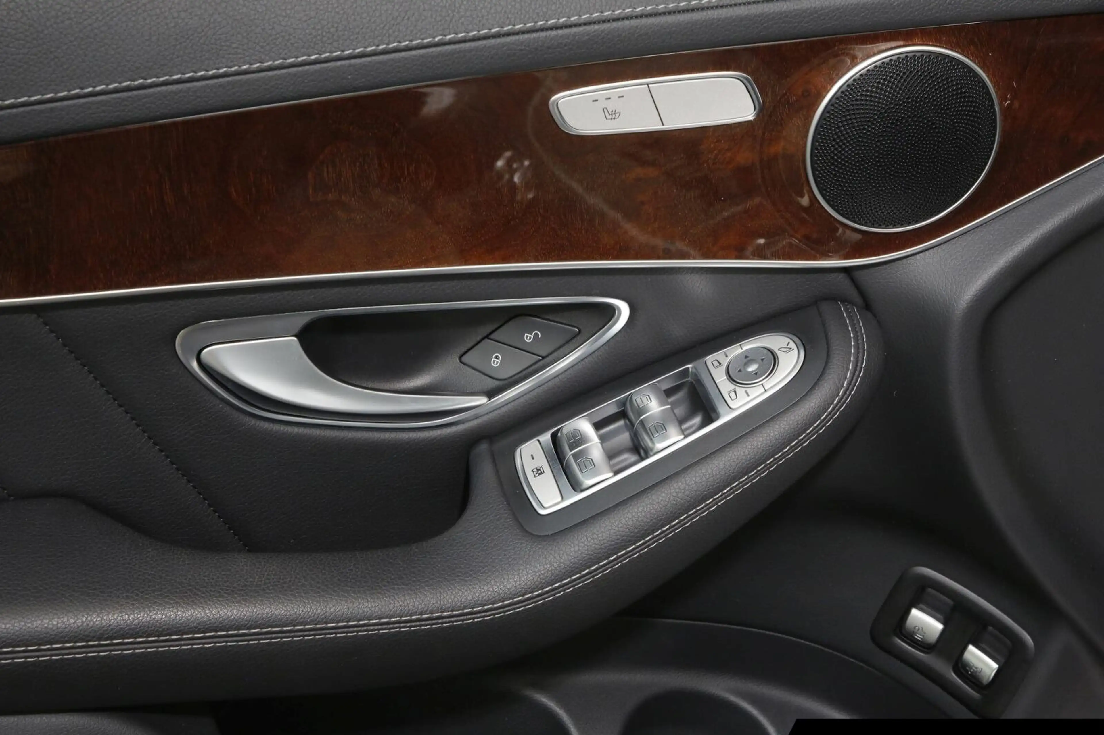 Mercedes-Benz GLC 250 GLC 250 d 4M Exclusive/Distronic/RÜ-KA/AHK/LED — photo 14
