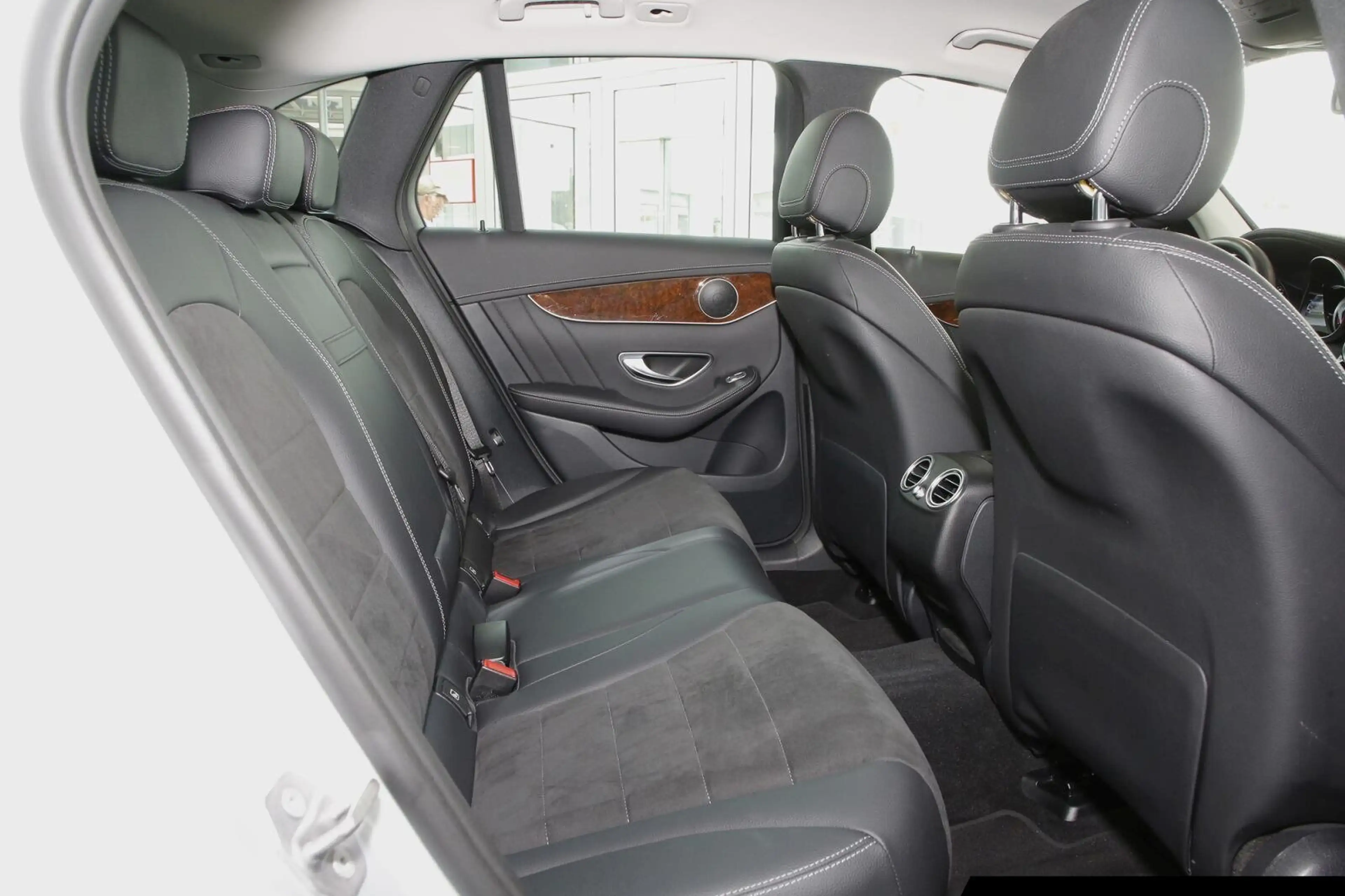 Mercedes-Benz GLC 250 GLC 250 d 4M Exclusive/Distronic/RÜ-KA/AHK/LED — photo 9