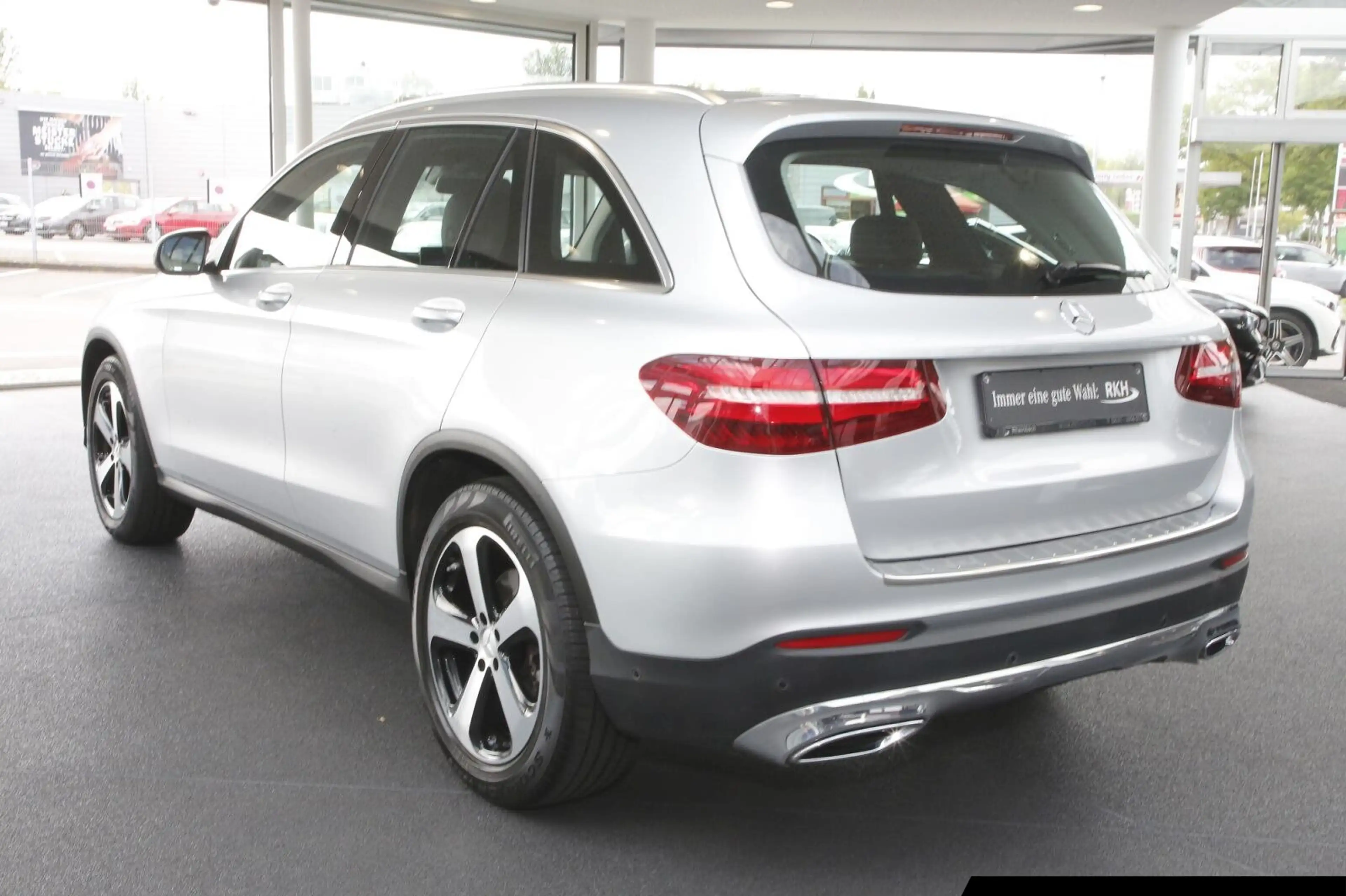 Mercedes-Benz GLC 250 GLC 250 d 4M Exclusive/Distronic/RÜ-KA/AHK/LED — photo 4