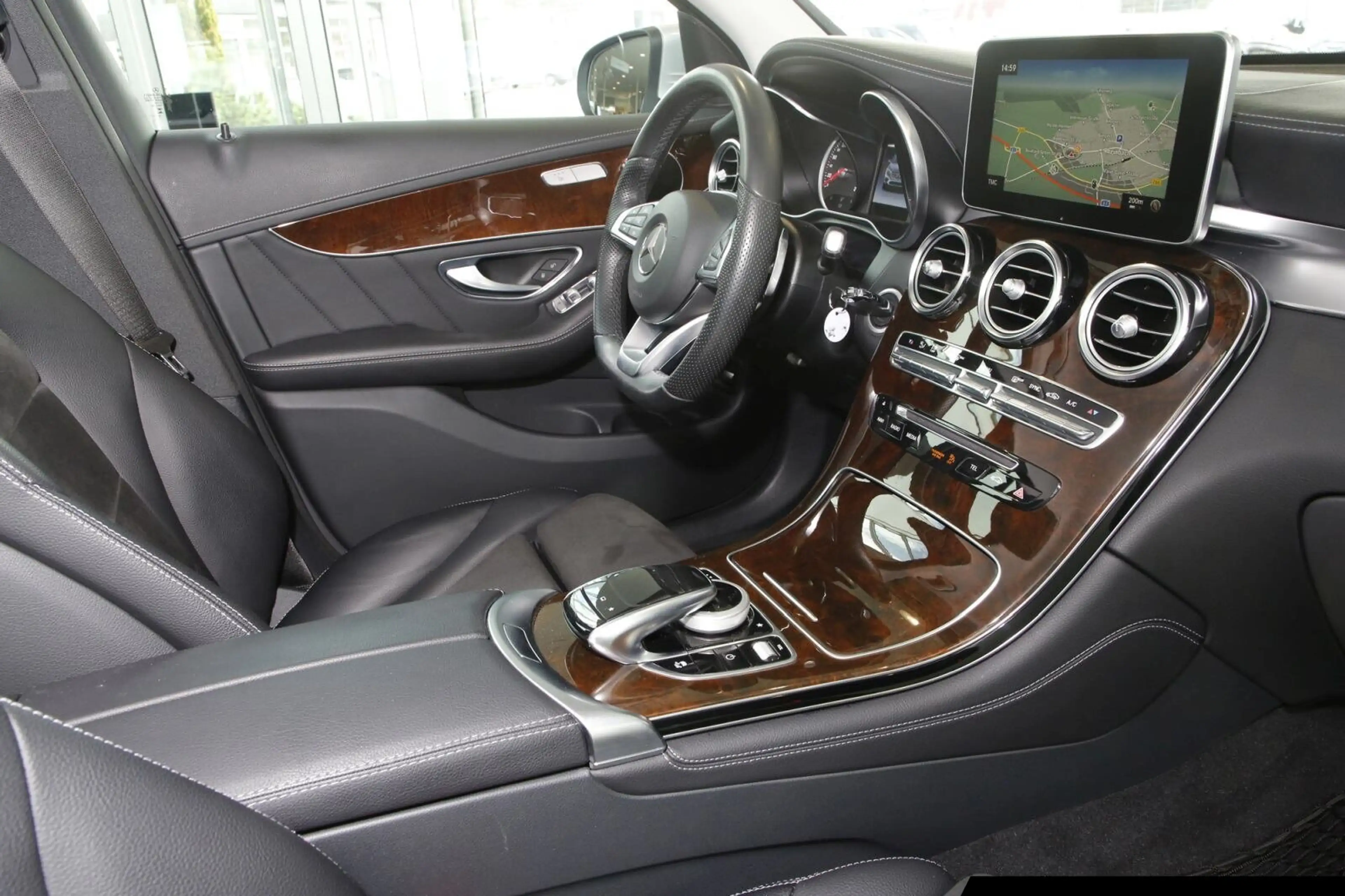 Mercedes-Benz GLC 250 GLC 250 d 4M Exclusive/Distronic/RÜ-KA/AHK/LED — photo 8