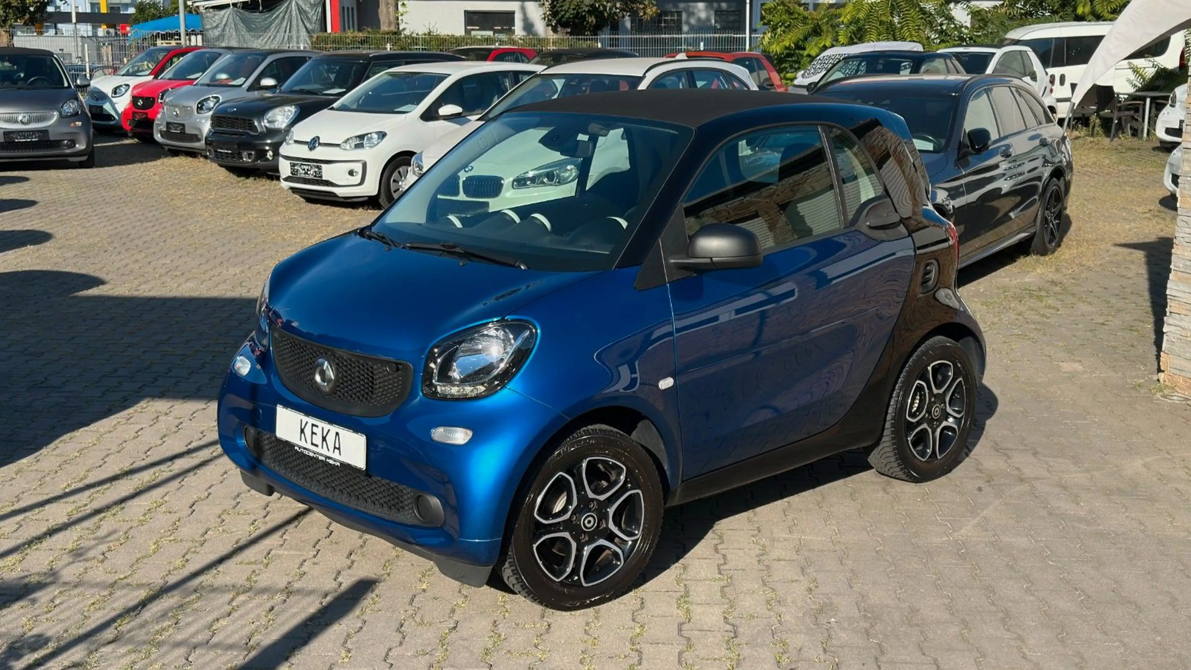 smart forTwo Coupé DCT BLUE & BLACK EDITION! CARPLAY! — photo 15