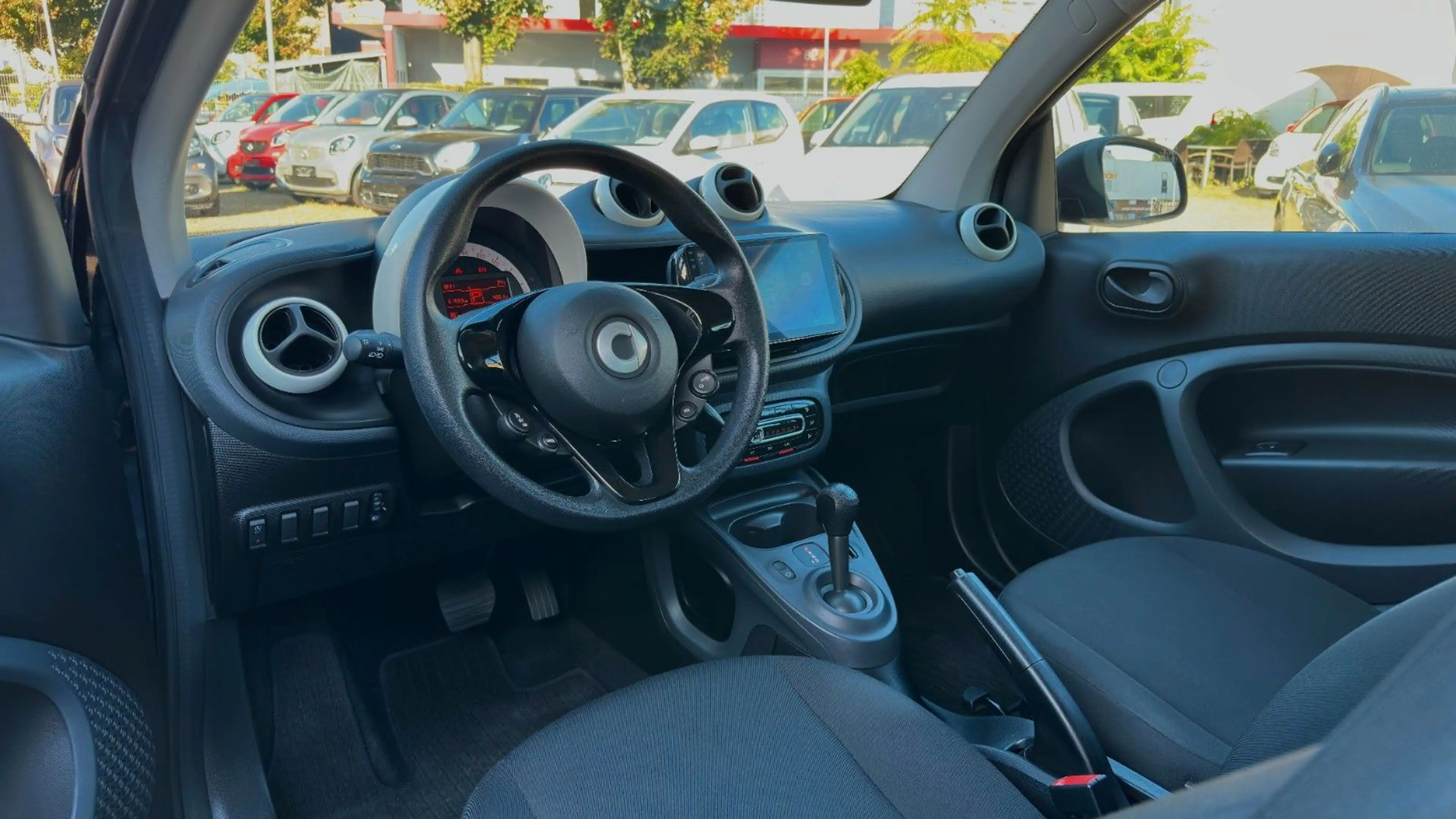 smart forTwo Coupé DCT BLUE & BLACK EDITION! CARPLAY! — photo 2