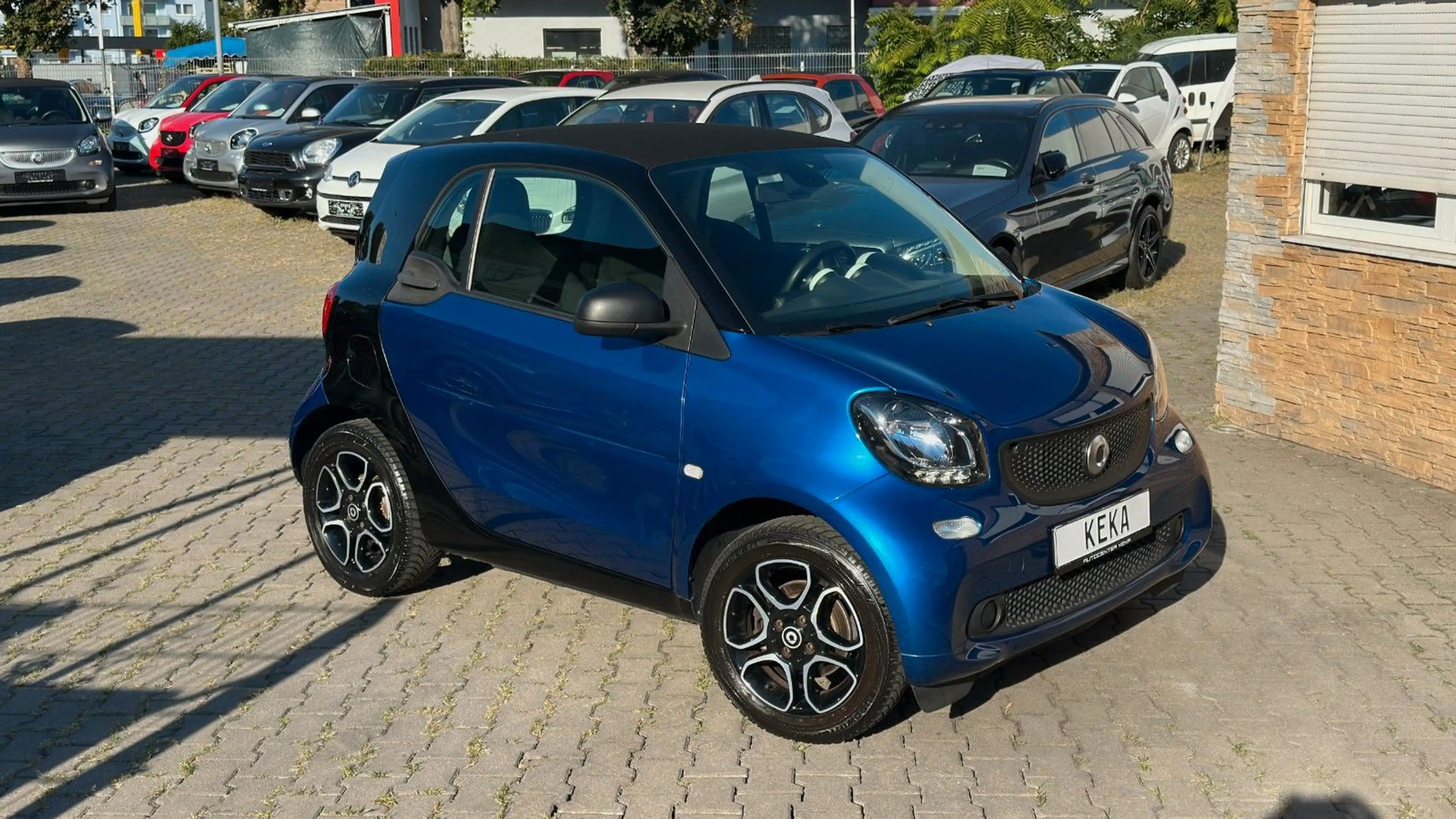 smart forTwo Coupé DCT BLUE & BLACK EDITION! CARPLAY! — photo 14