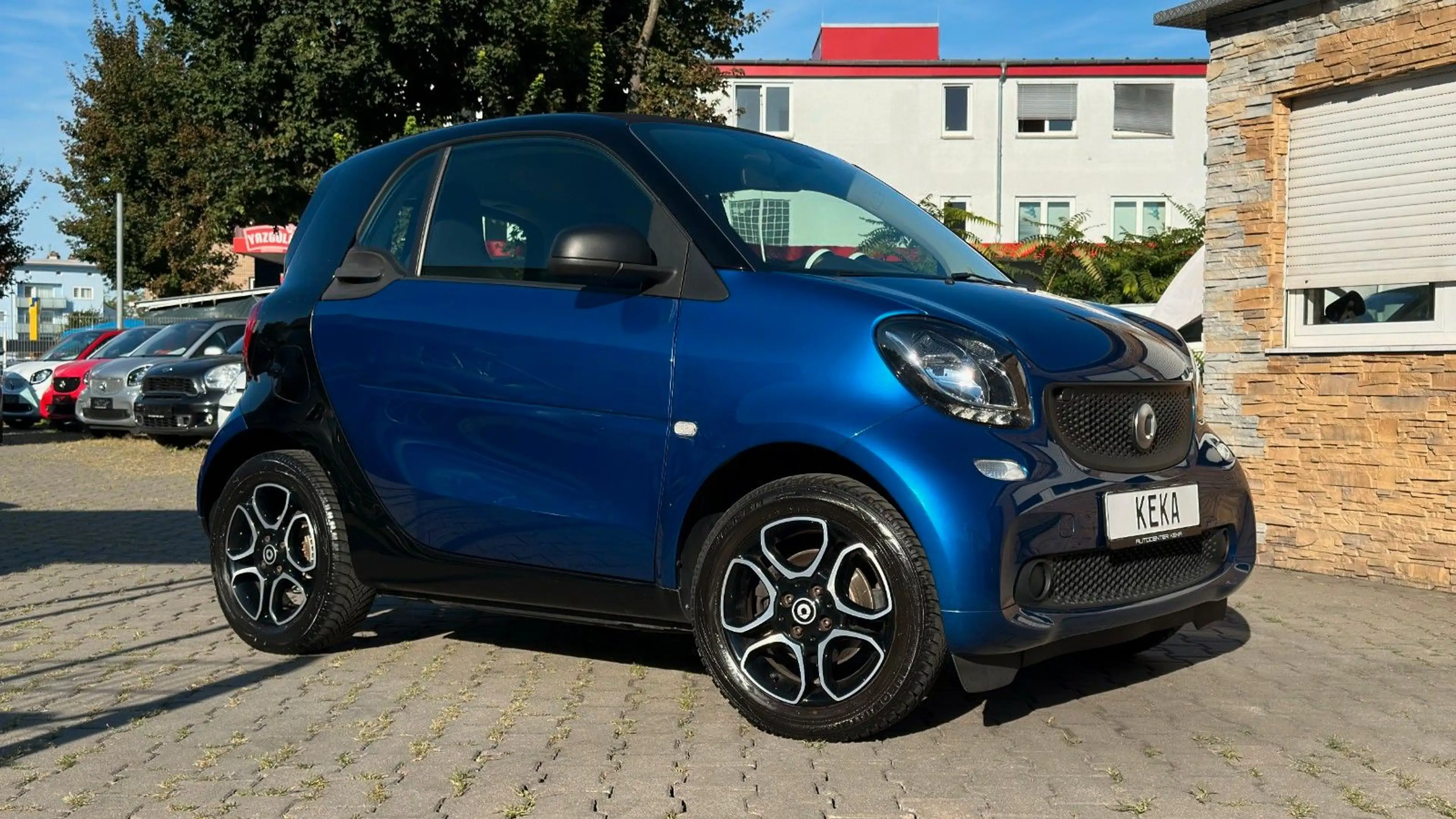 smart forTwo Coupé DCT BLUE & BLACK EDITION! CARPLAY! — photo 9