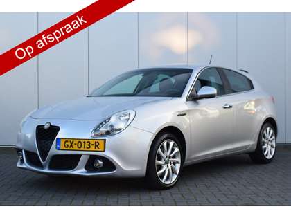Alfa Romeo Giulietta 2.0 JTDm Distinctive Led Navi Priv/Glass