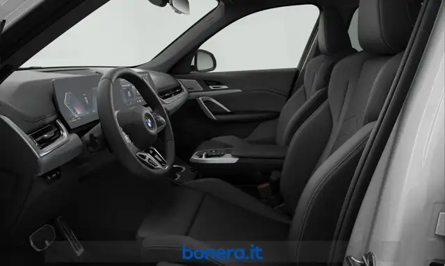 BMW X1 view 4