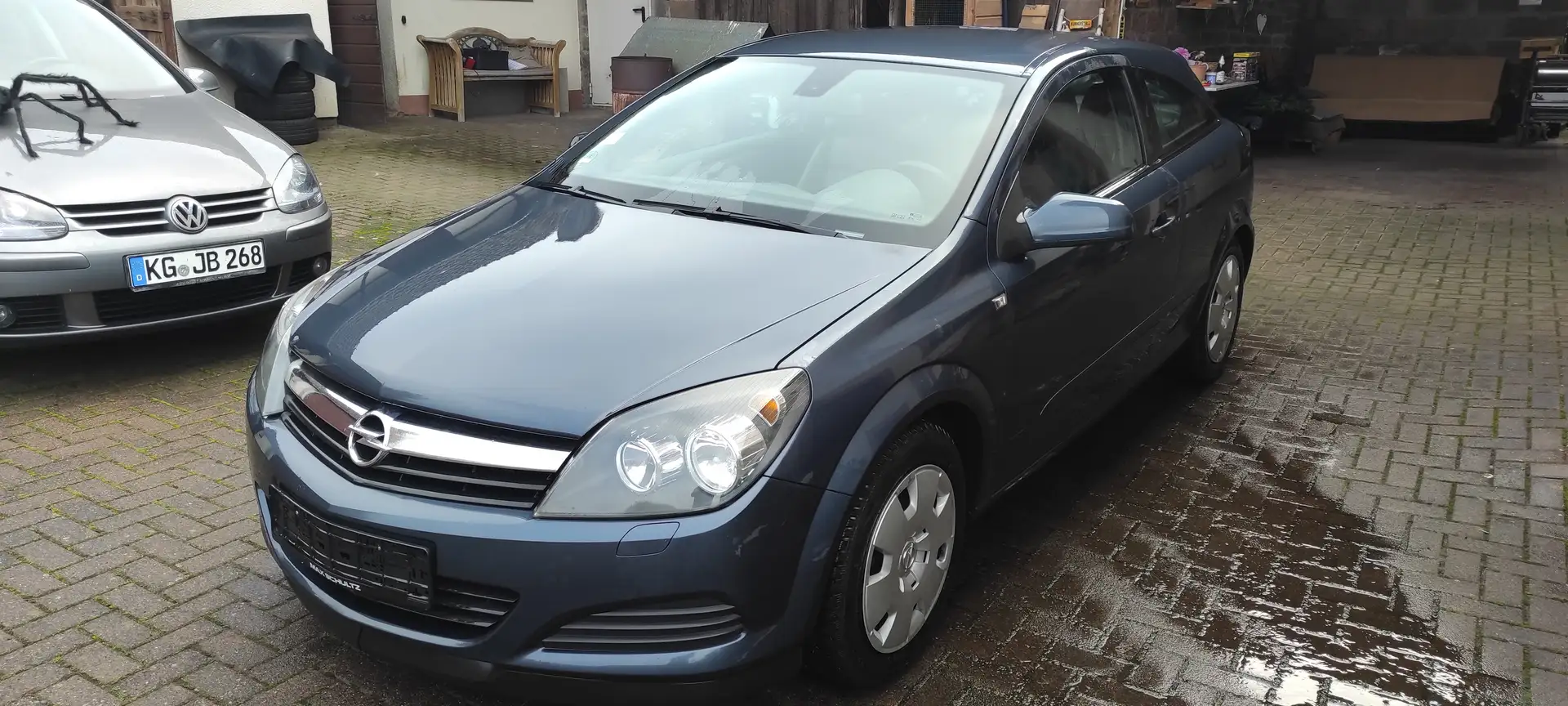 Opel Astra GTC Coupe Diesel Grau - 2