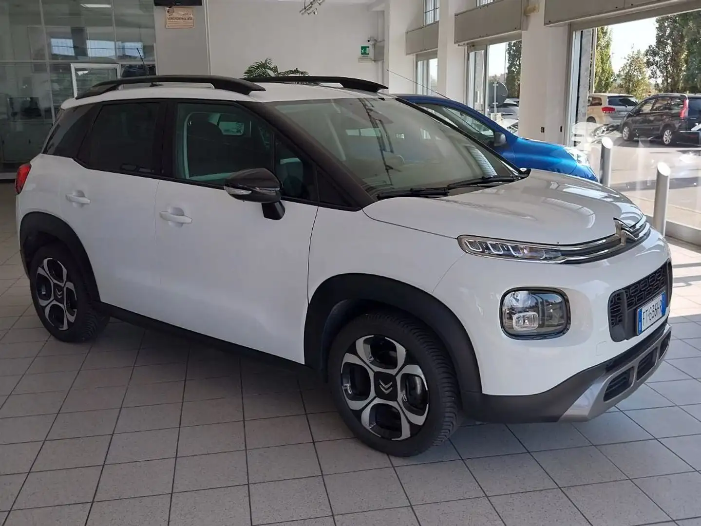 Citroen C3 Aircross C3 Aircross 1.2 puretech Shine Navy+Tagliandi White - 2