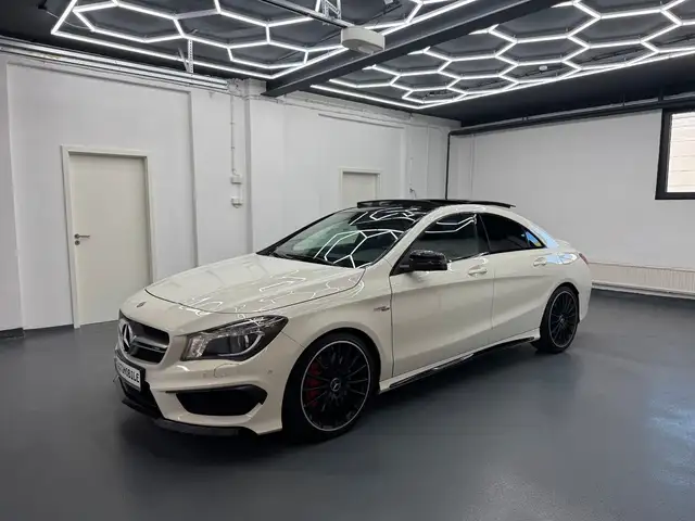Mercedes-Benz CLA 45 AMG 4Matic *PANORAMA*R.KAM*