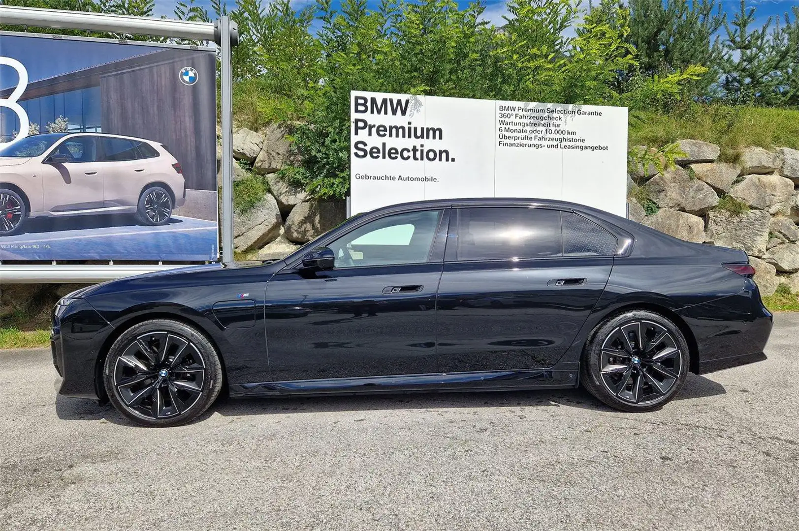 BMW 750 e xDrive Limousine Schwarz - 2