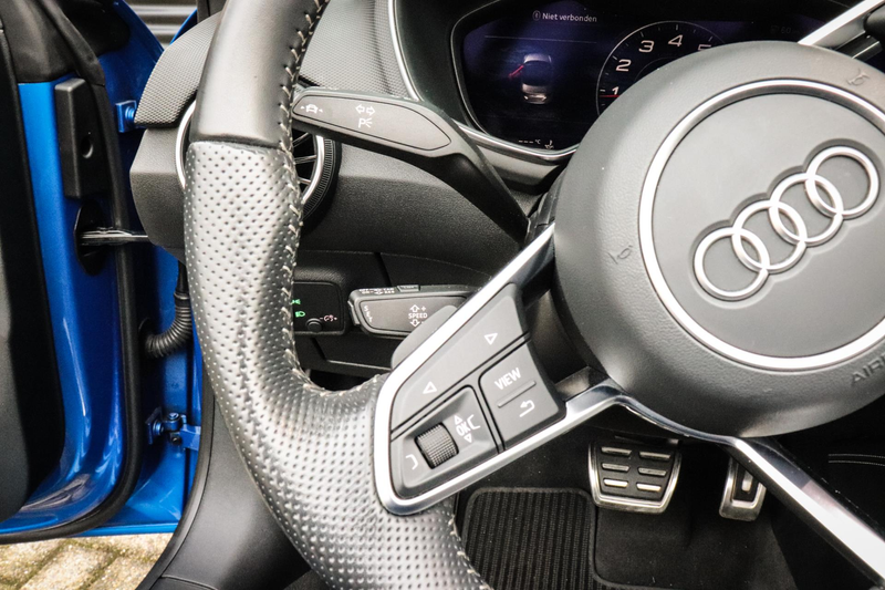 Audi TT Roadster 2.0 TFSI Competition | Virtual Dashboard — photo 23