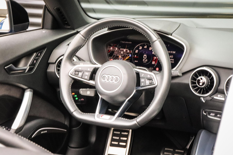 Audi TT Roadster 2.0 TFSI Competition | Virtual Dashboard — photo 11