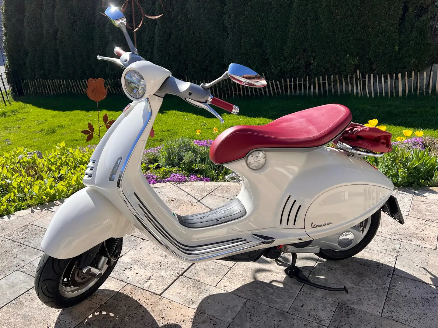 Vespa 946 die weisse Dame Alb - 1