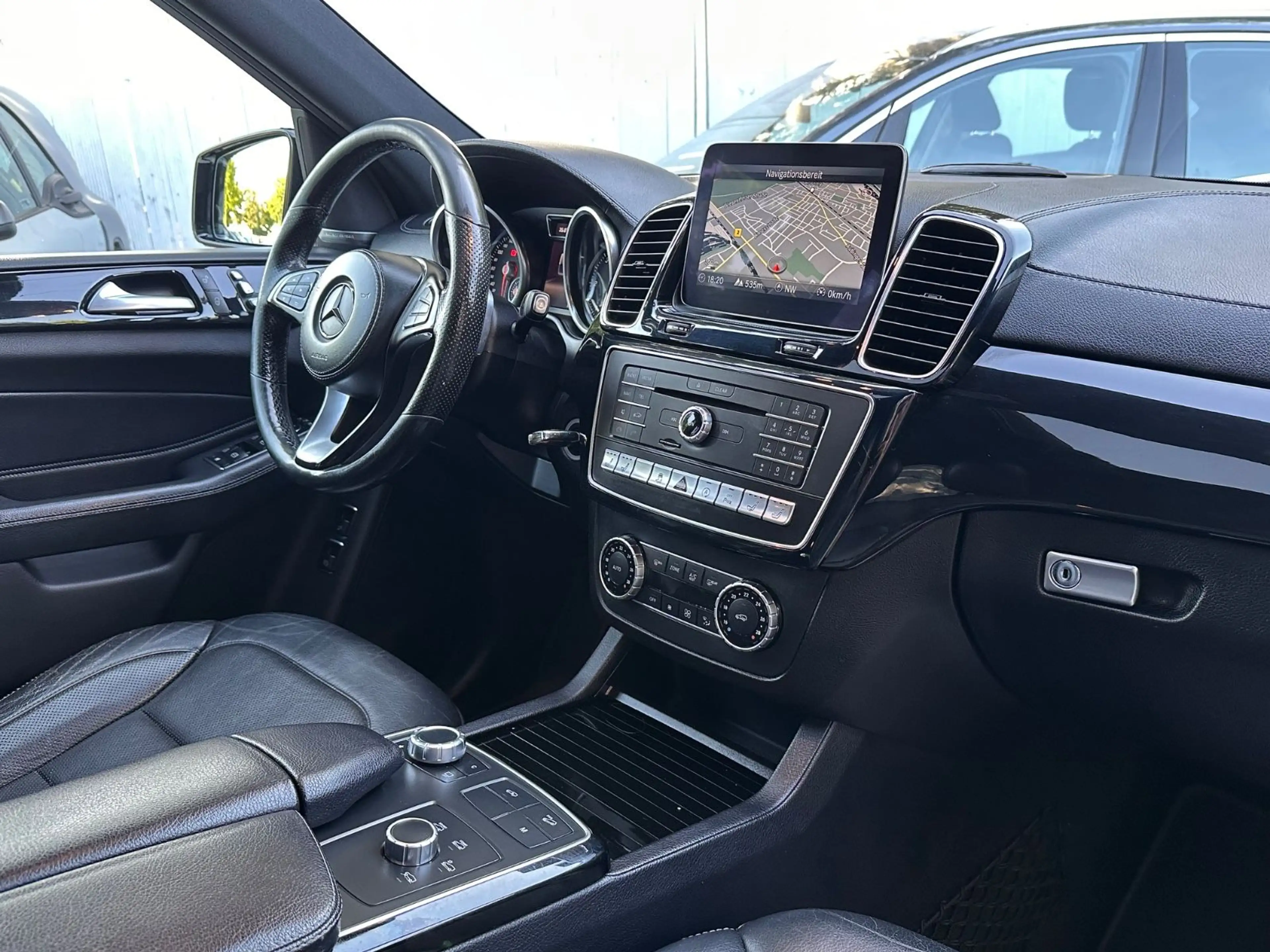 Mercedes-Benz GLS 350 d 4Matic AMG-Line/SITZBELUFT/SCHIEBEDACH — photo 29
