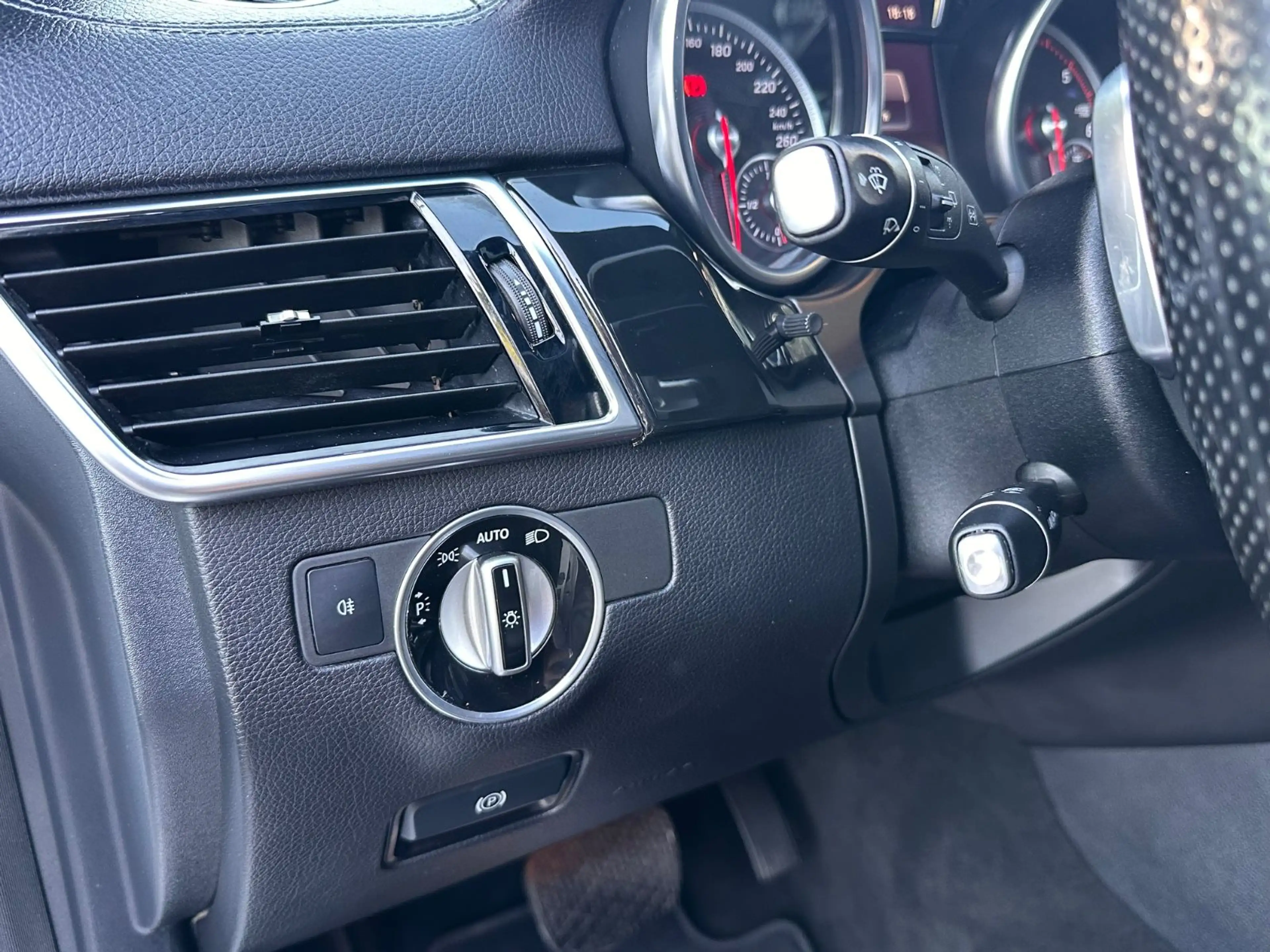 Mercedes-Benz GLS 350 d 4Matic AMG-Line/SITZBELUFT/SCHIEBEDACH — photo 13