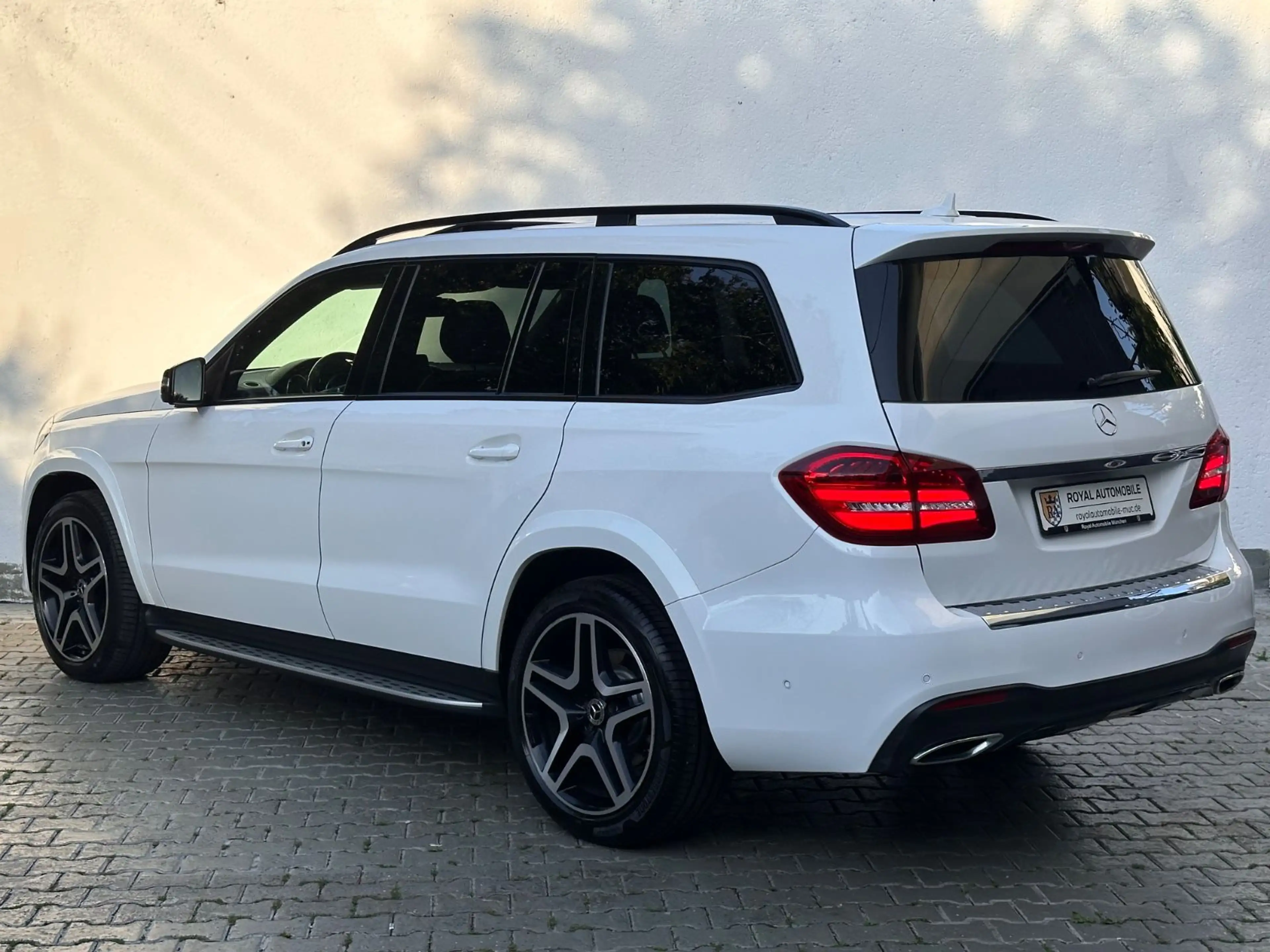 Mercedes-Benz GLS 350 d 4Matic AMG-Line/SITZBELUFT/SCHIEBEDACH — photo 4
