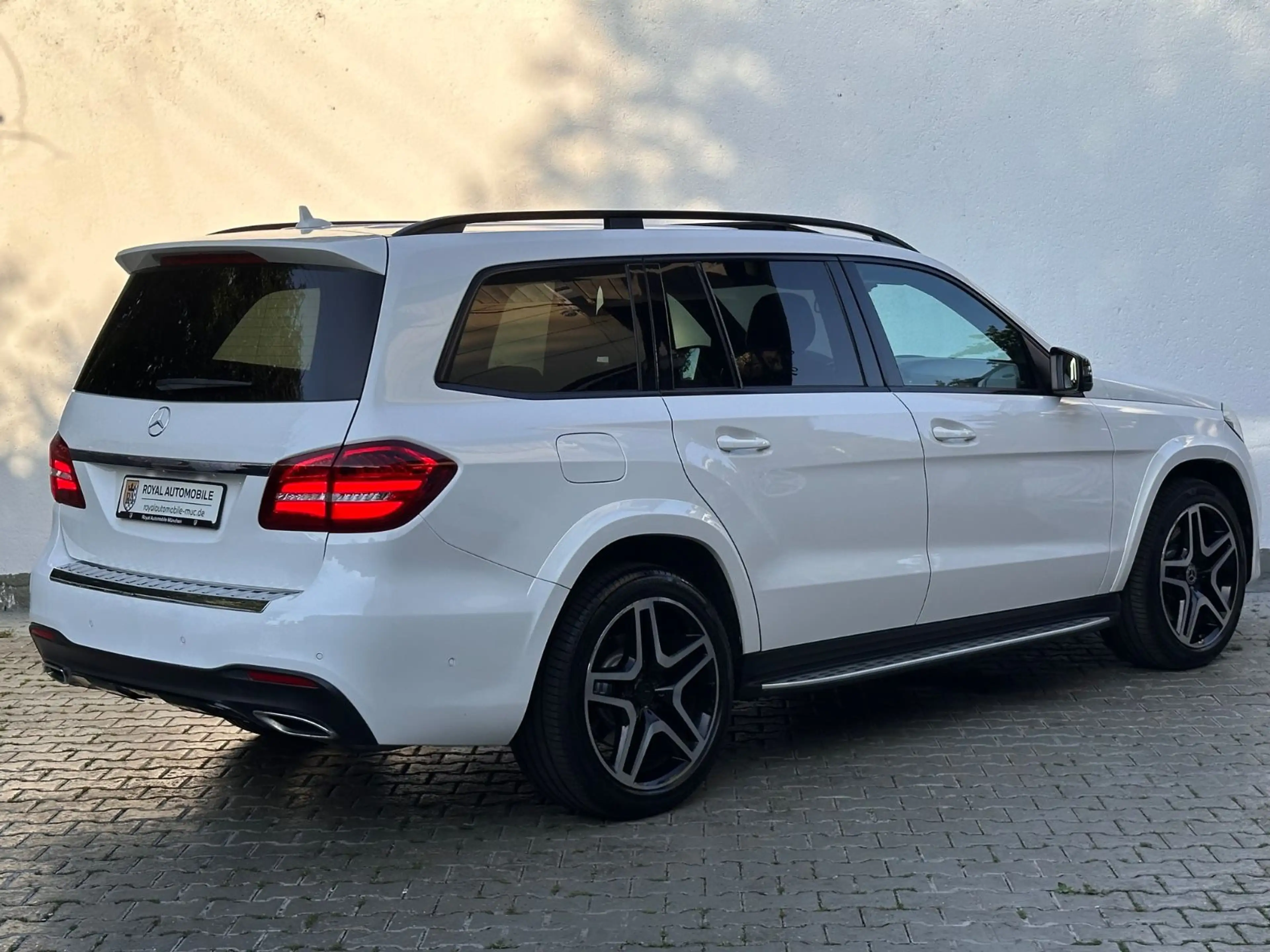Mercedes-Benz GLS 350 d 4Matic AMG-Line/SITZBELUFT/SCHIEBEDACH — photo 6