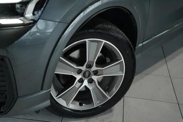 Audi Q2 view 3