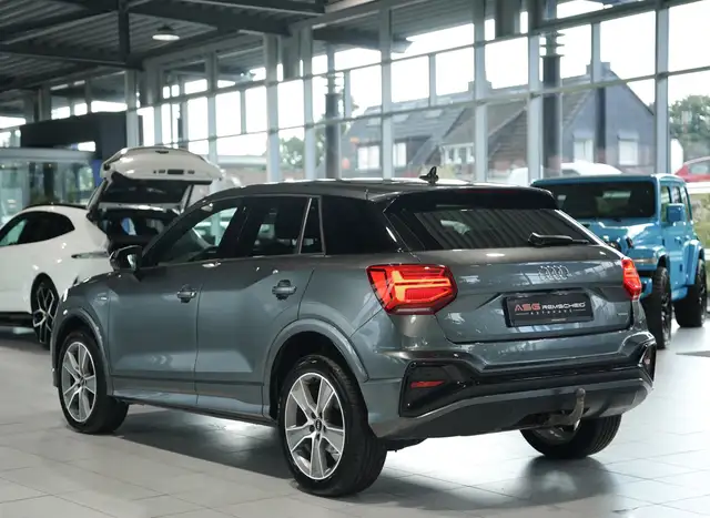 Audi Q2 view 11