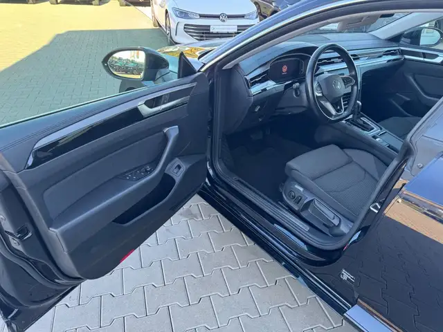 Volkswagen Arteon view 8