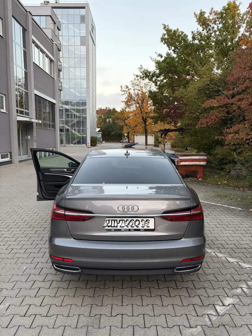 Audi A6 40 TDI basis Grau - 2