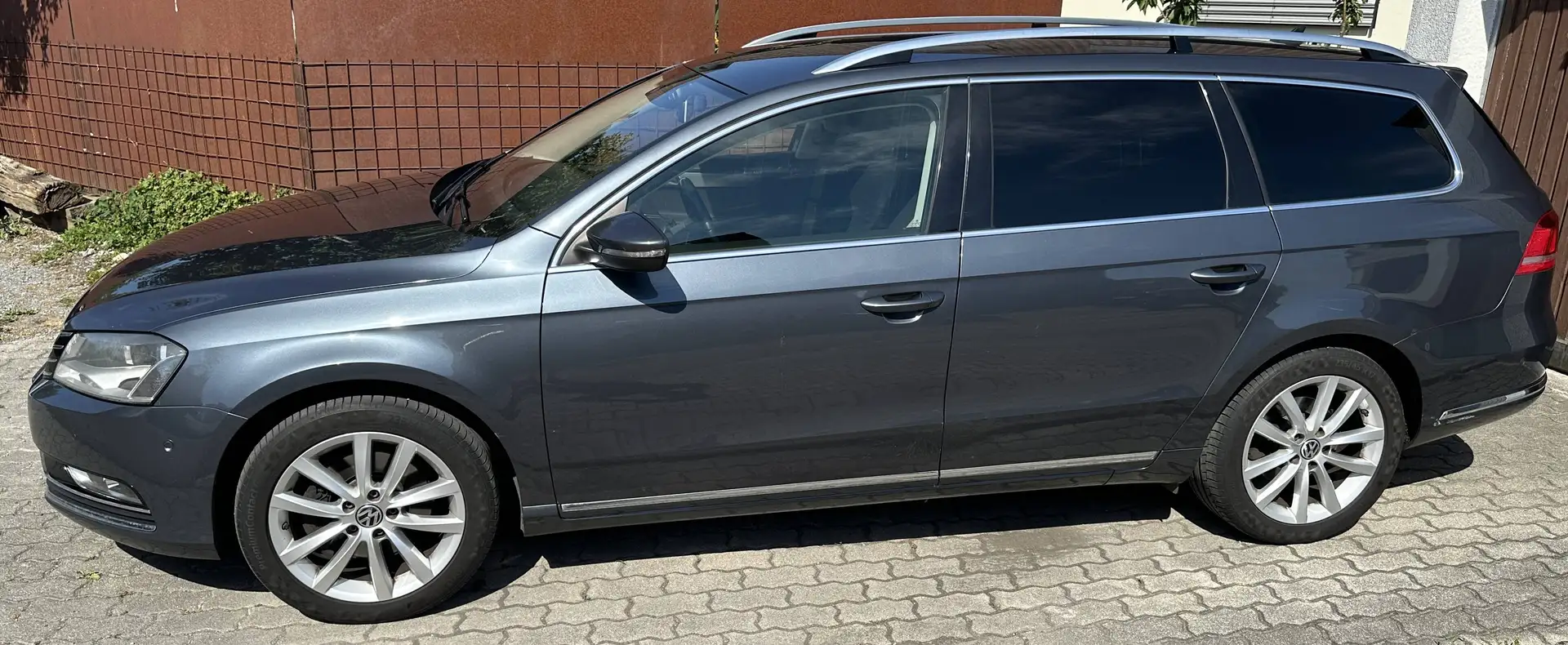 Volkswagen Passat Variant Passat Variant Highline BMT 2,0 TDI DPF Highline Grau - 1