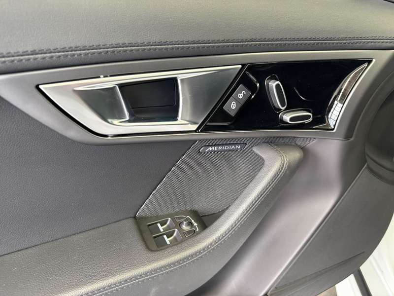 Jaguar F-Type F-TYPE S Coupe AWD*BiXenon*Navi*Kamera*Meridian* — photo 15