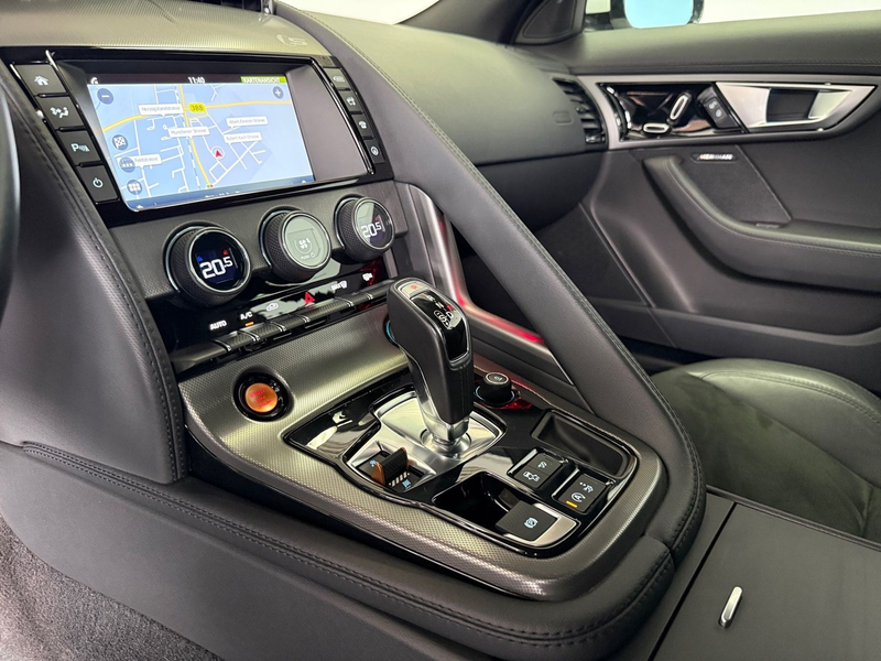 Jaguar F-Type F-TYPE S Coupe AWD*BiXenon*Navi*Kamera*Meridian* — photo 17
