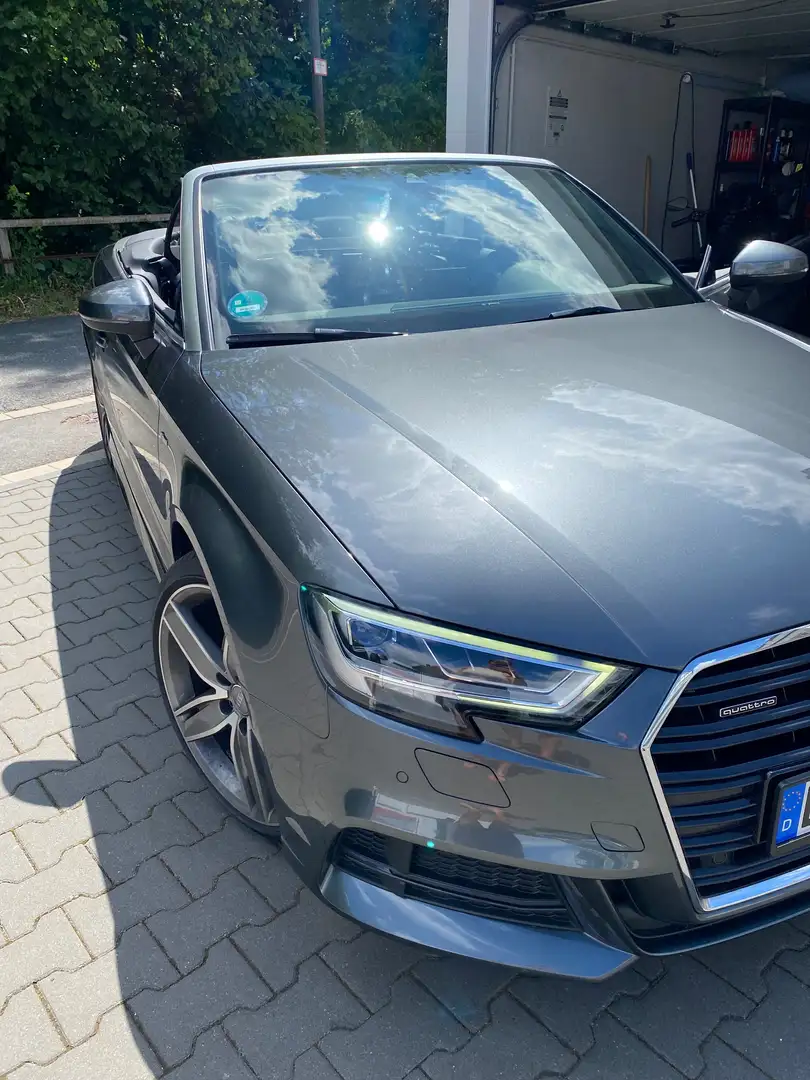 Audi A3 A3 Cabrio 40 TFSI Cabrio quattro S tronic sport Grau - 1