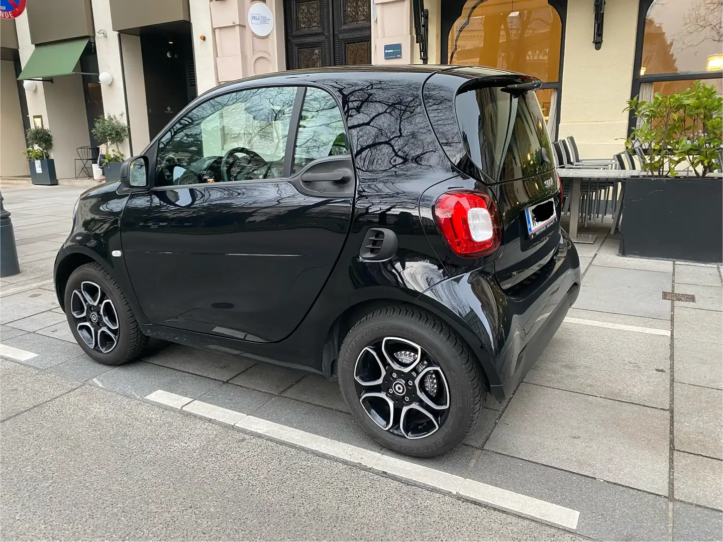 smart forTwo Passion Automatik Panoramadach Schwarz - 2