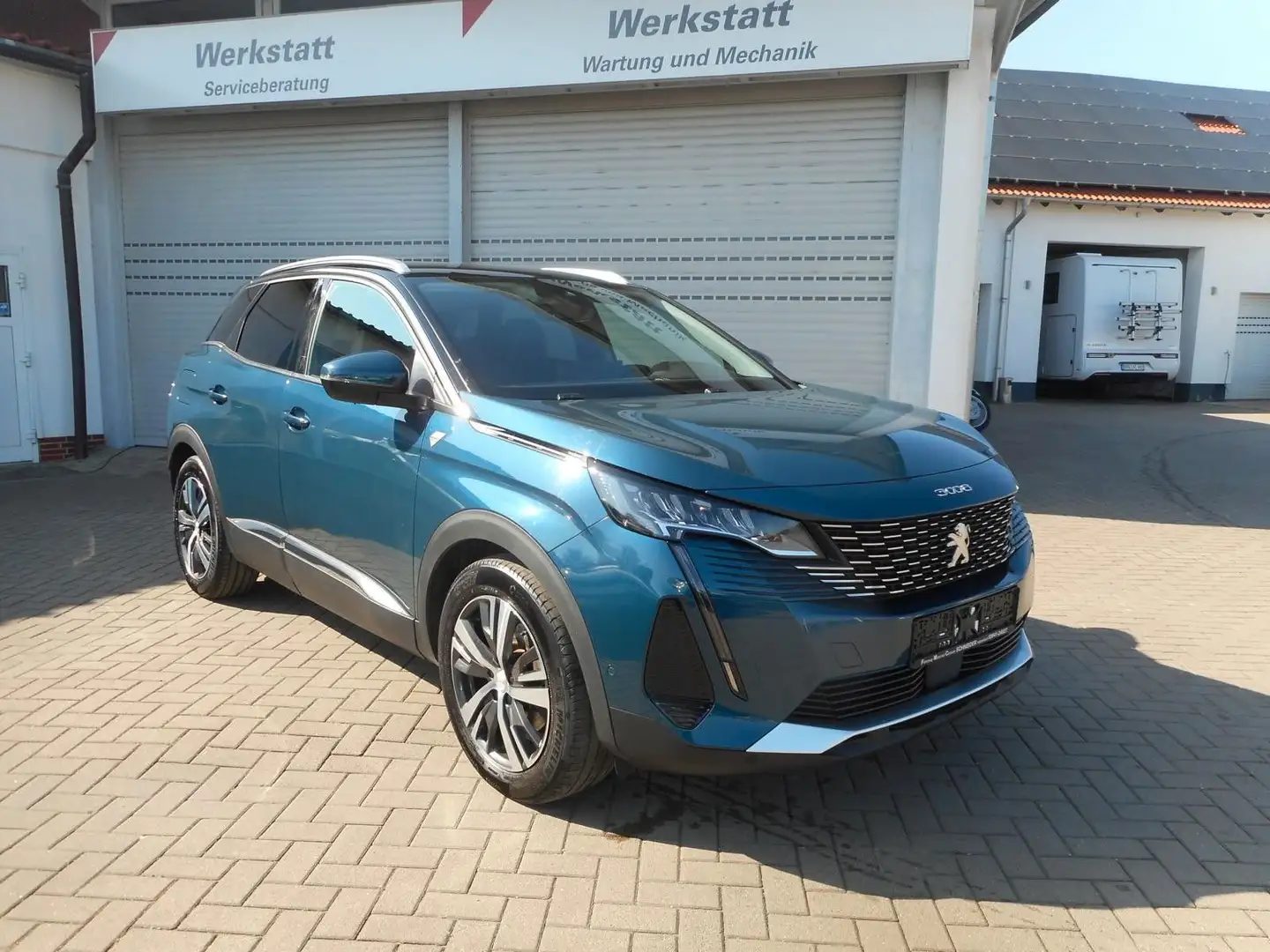 Peugeot 3008 Hybrid 225 Roadtrip Bleu - 1