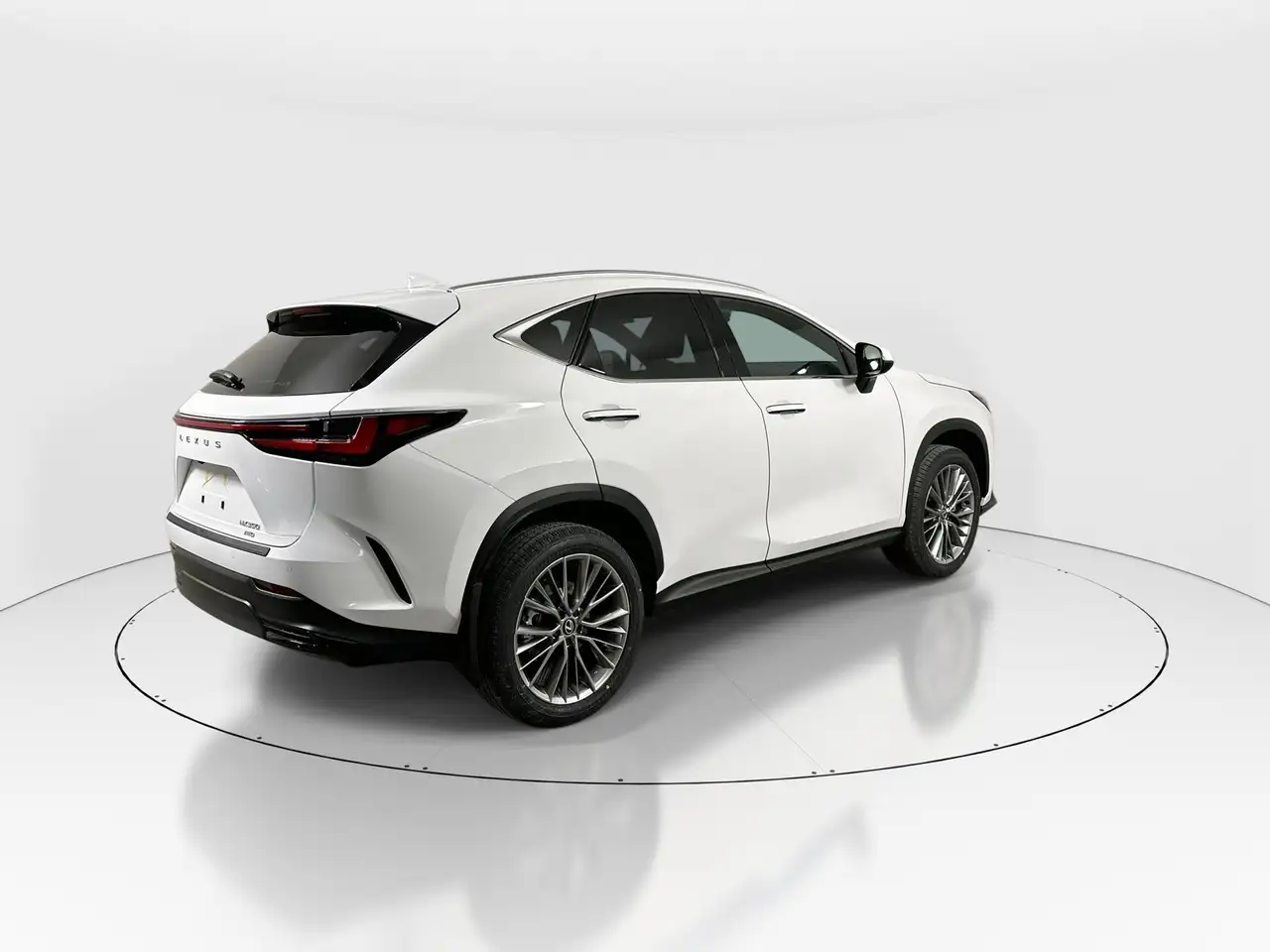 Lexus NX снимка Lexus NX
