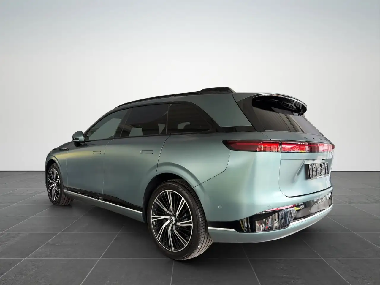 XPENG G9