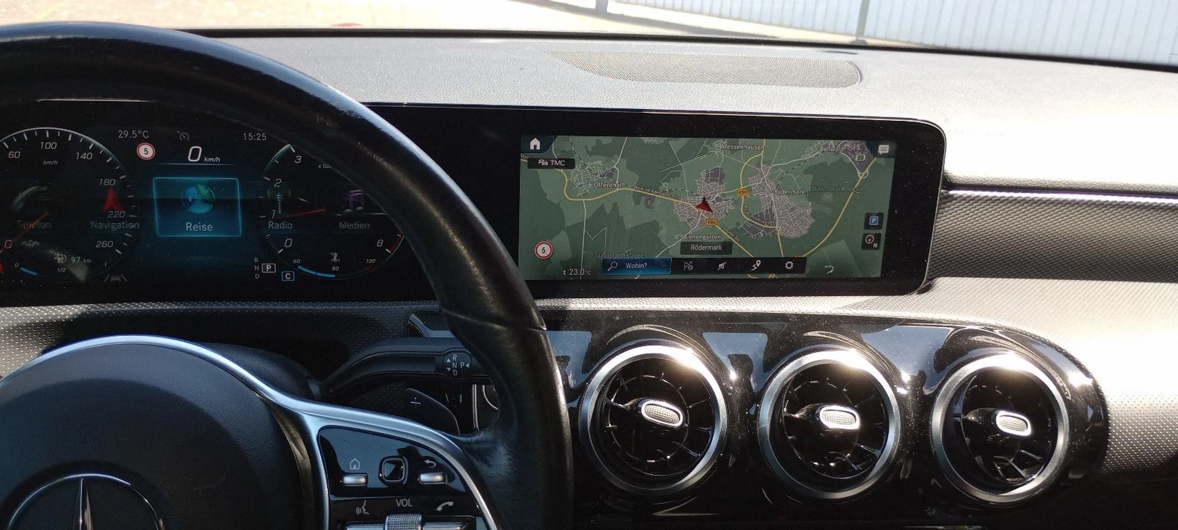 Mercedes-Benz CLA 200 CLA 200 ShBr Auto Navi Spurh eHeckk Scheckheft — photo 3