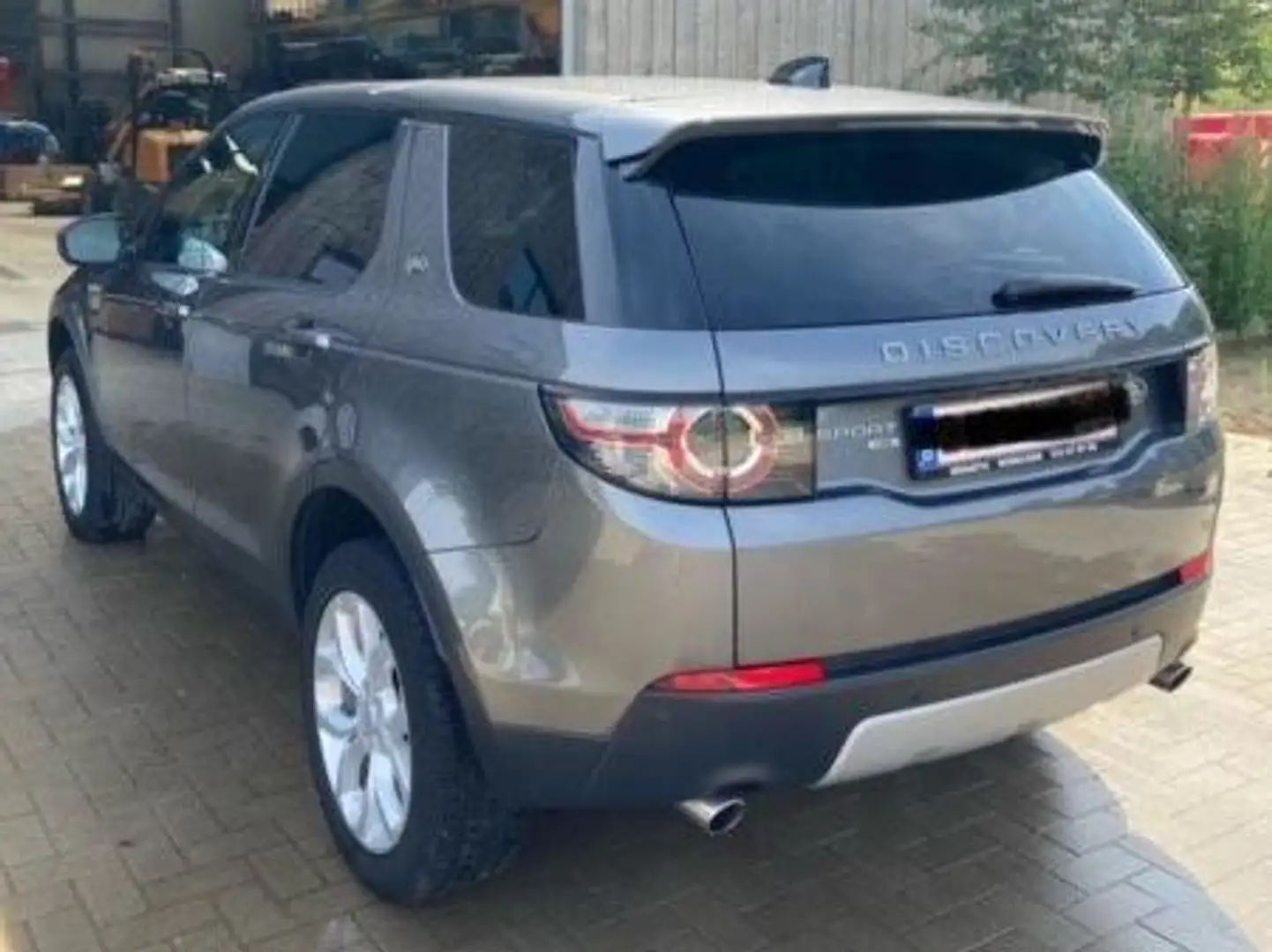 Land Rover Discovery Sport Gris - 2