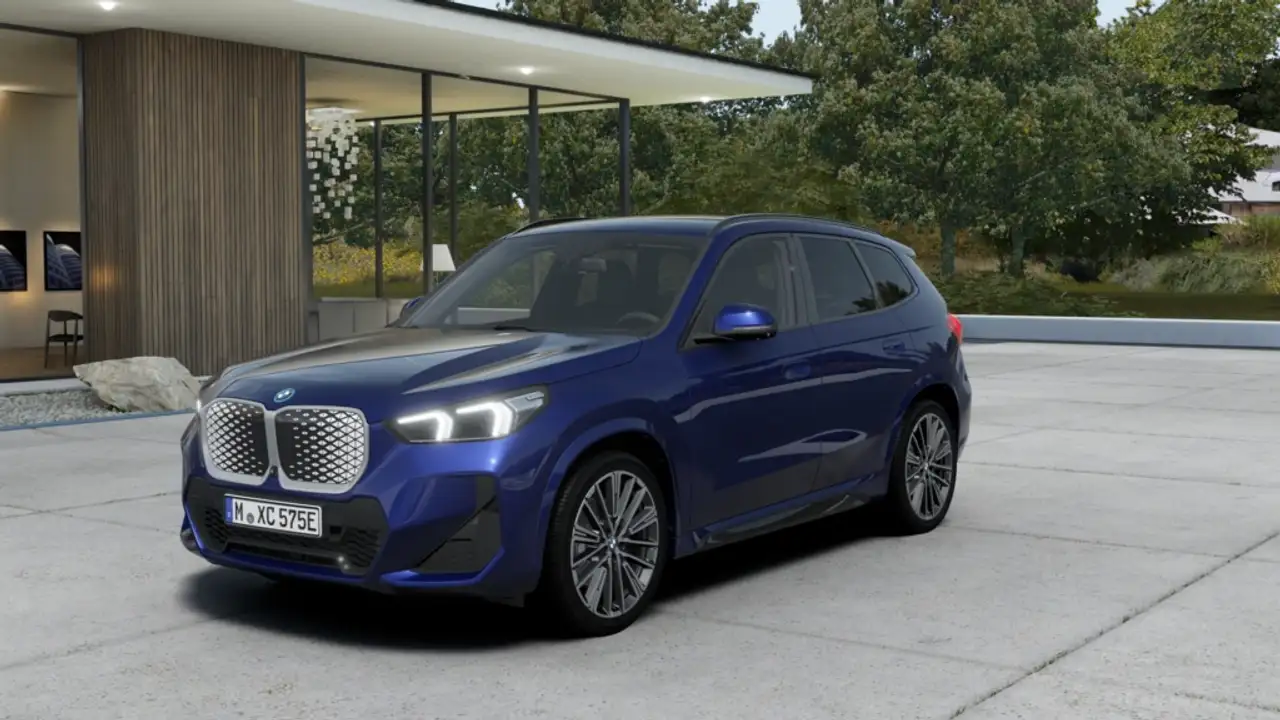 BMW iX1