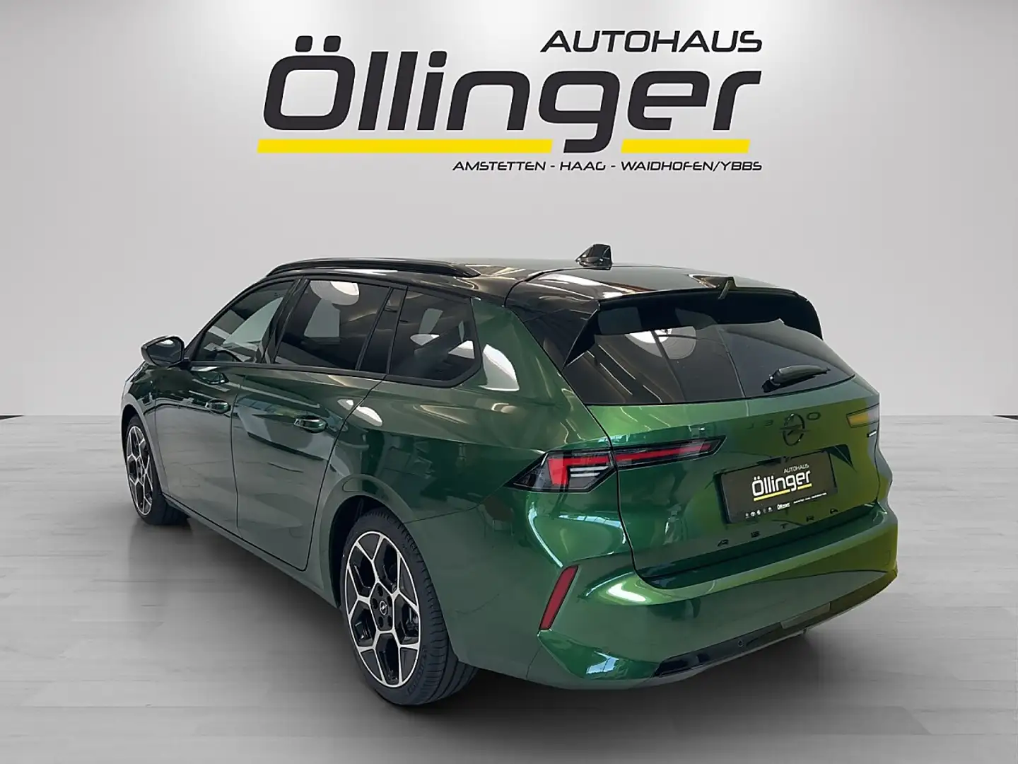 Opel Astra ST 1,2 Turbo MHEV Ultimate Aut. + elektr. Glasd... Grün - 2