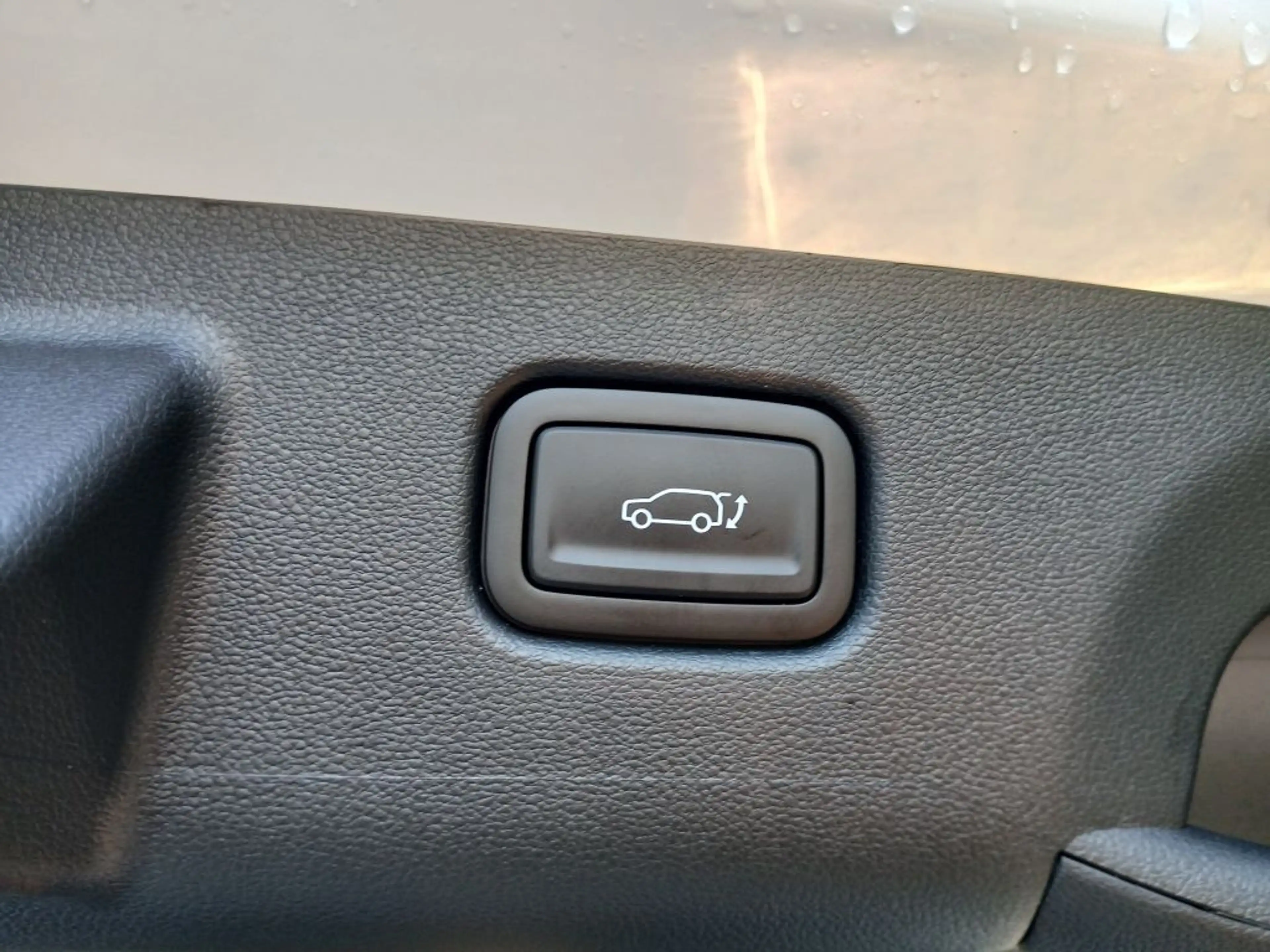 Hyundai KONA Elektro 65kWh N Line X — photo 10