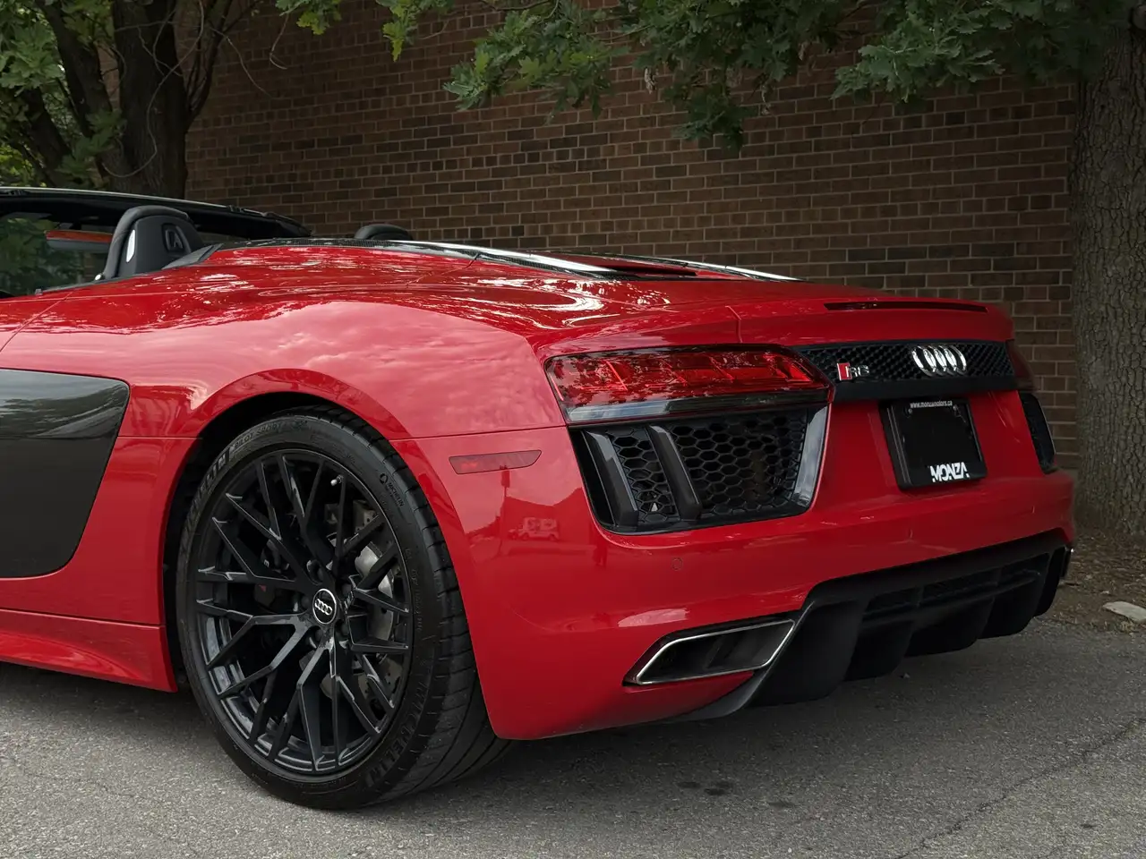 Audi R8 снимка Audi R8