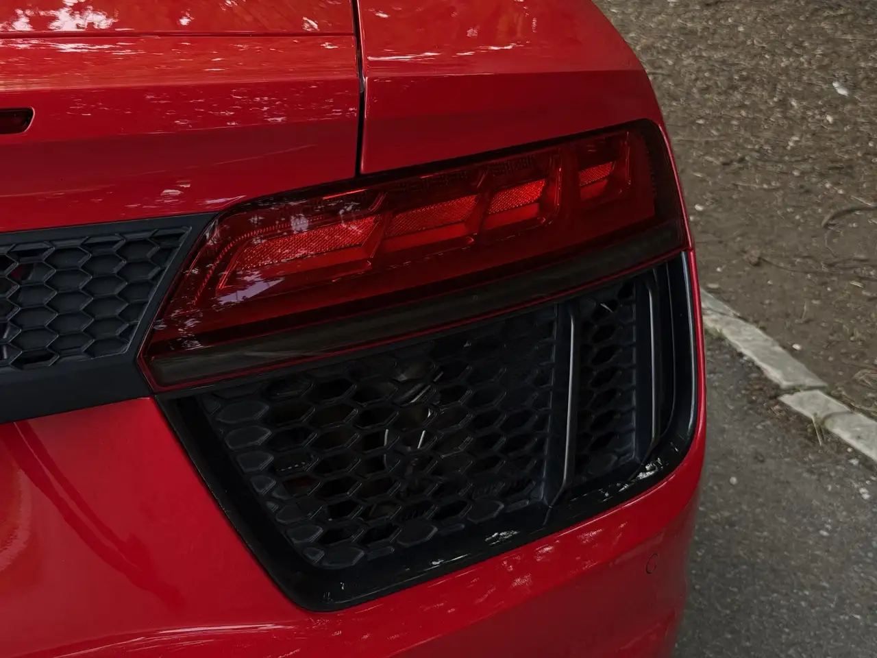 Audi R8 снимка Audi R8
