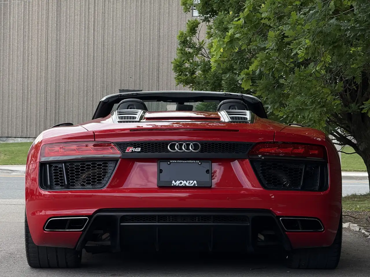 Audi R8 снимка Audi R8