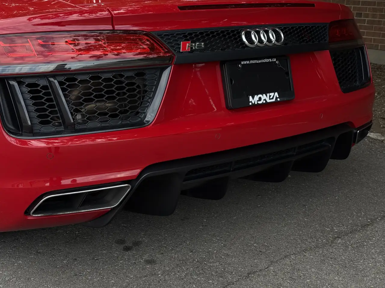 Audi R8 снимка Audi R8
