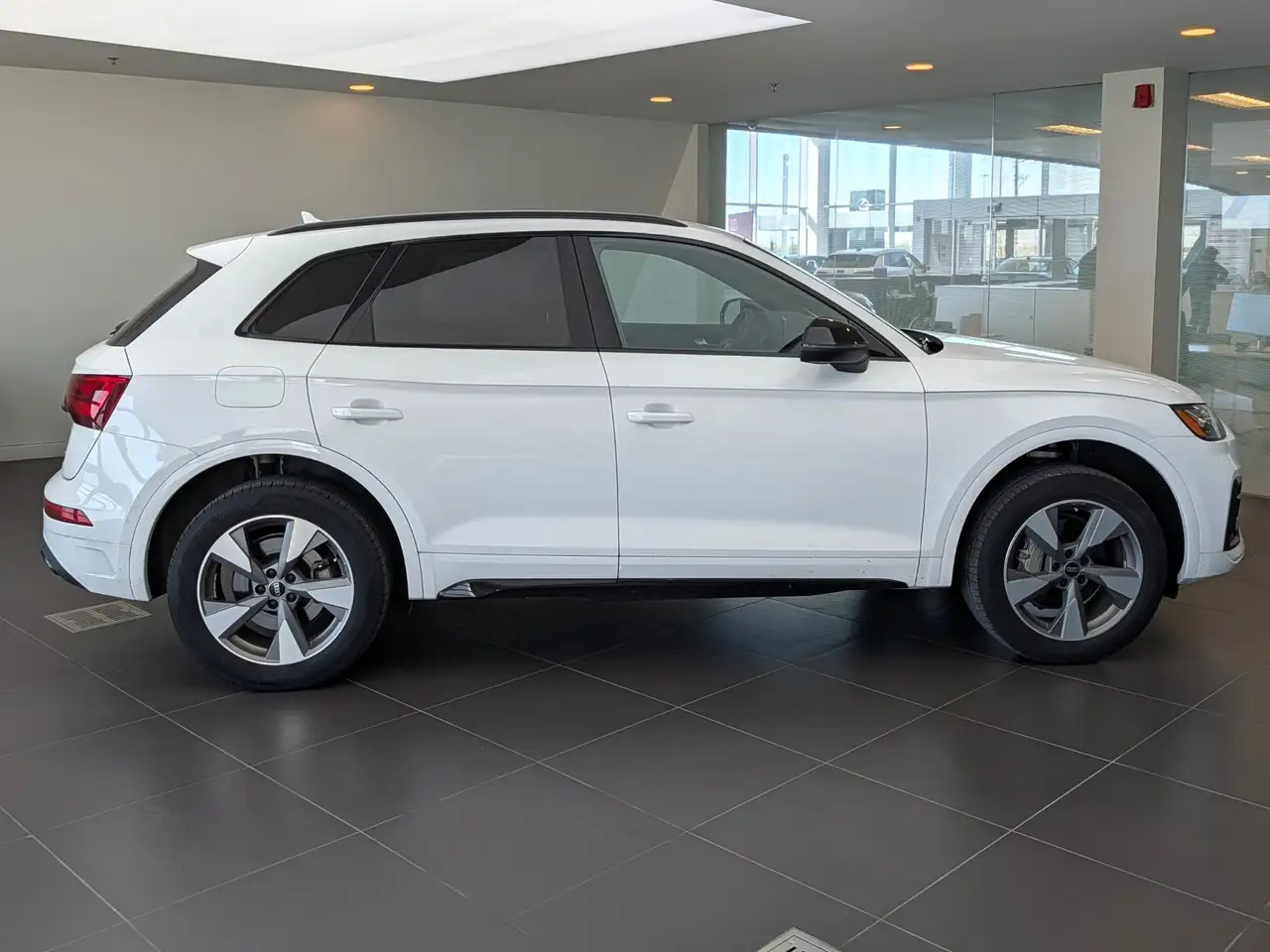 Audi Q5 снимка Audi Q5