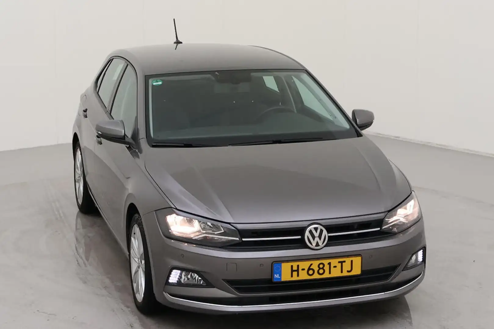 Volkswagen Polo 1.0 TSI 115PK DSG Highline Virtual Cockpit Climate Gris - 2